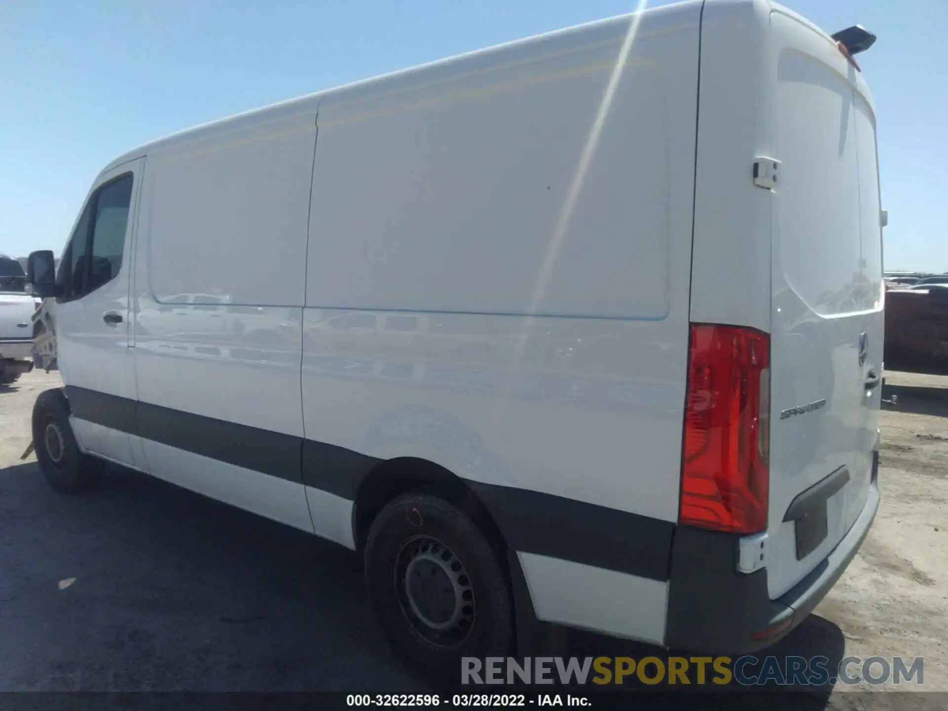 3 Фотография поврежденного автомобиля WD4PF0CD7KT007918 MERCEDES-BENZ SPRINTER VAN 2019