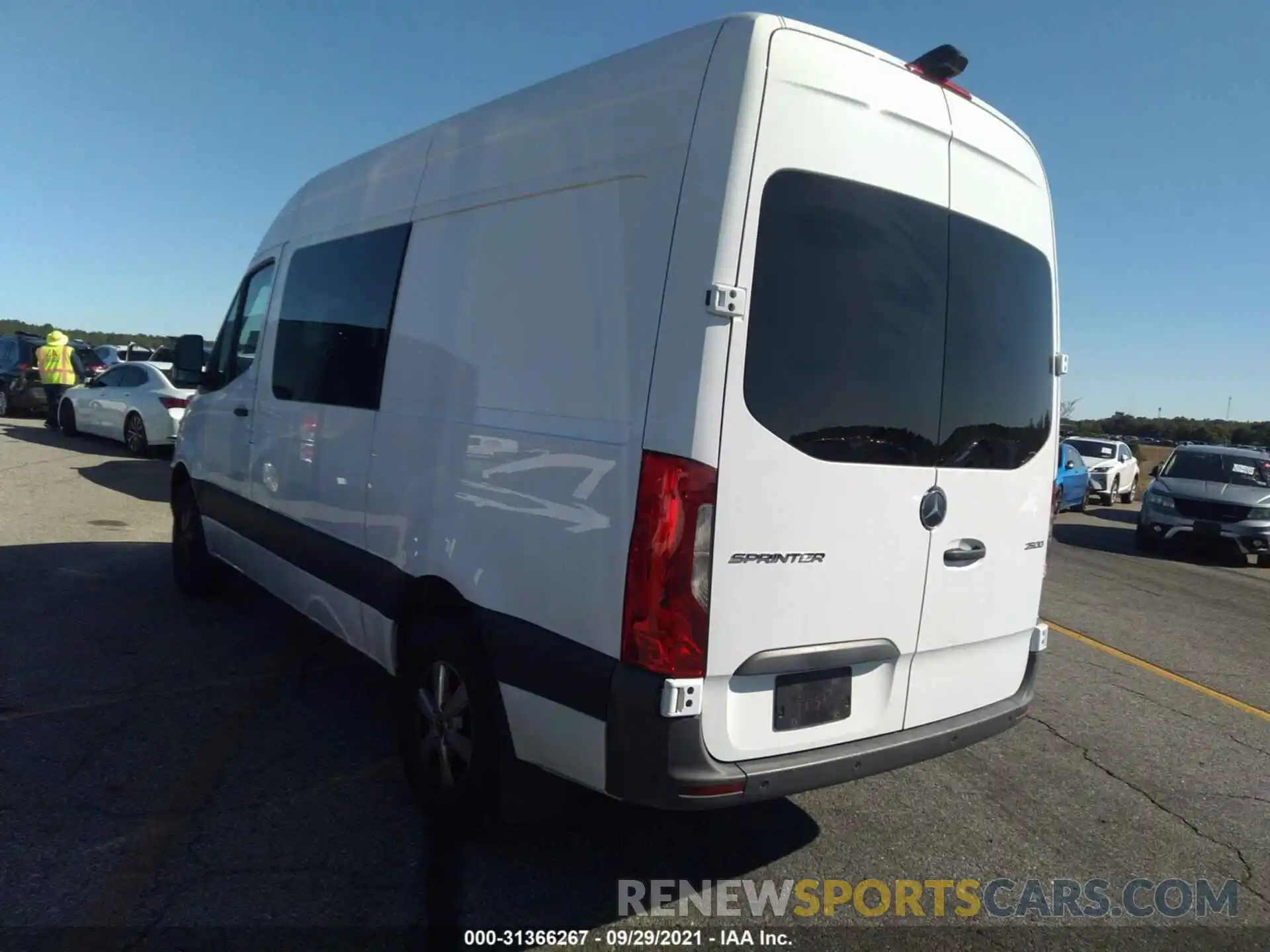 3 Фотография поврежденного автомобиля WD4PF0CD8KT002890 MERCEDES-BENZ SPRINTER VAN 2019