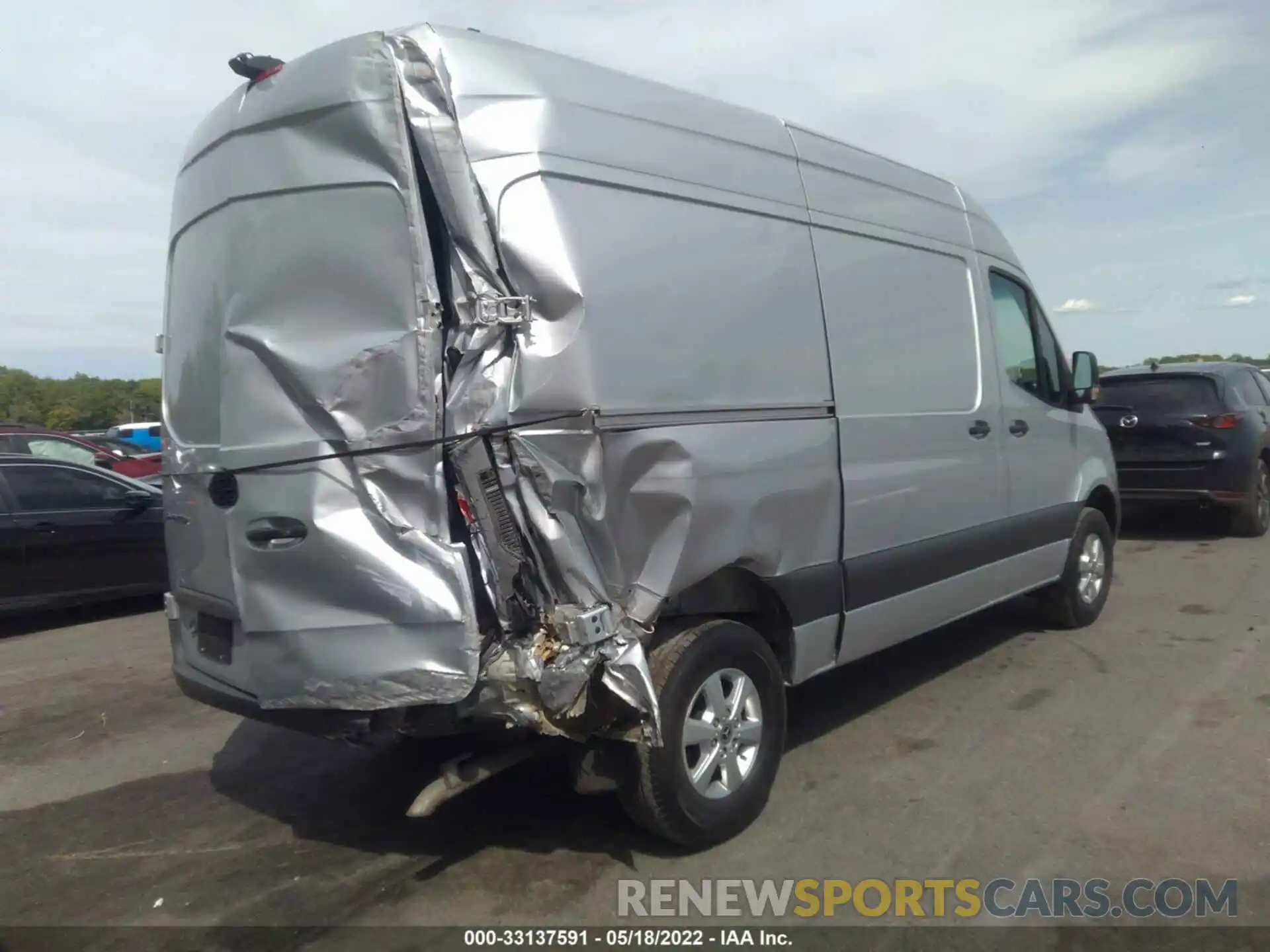 4 Photograph of a damaged car WD4PF0CDXKP036032 MERCEDES-BENZ SPRINTER VAN 2019