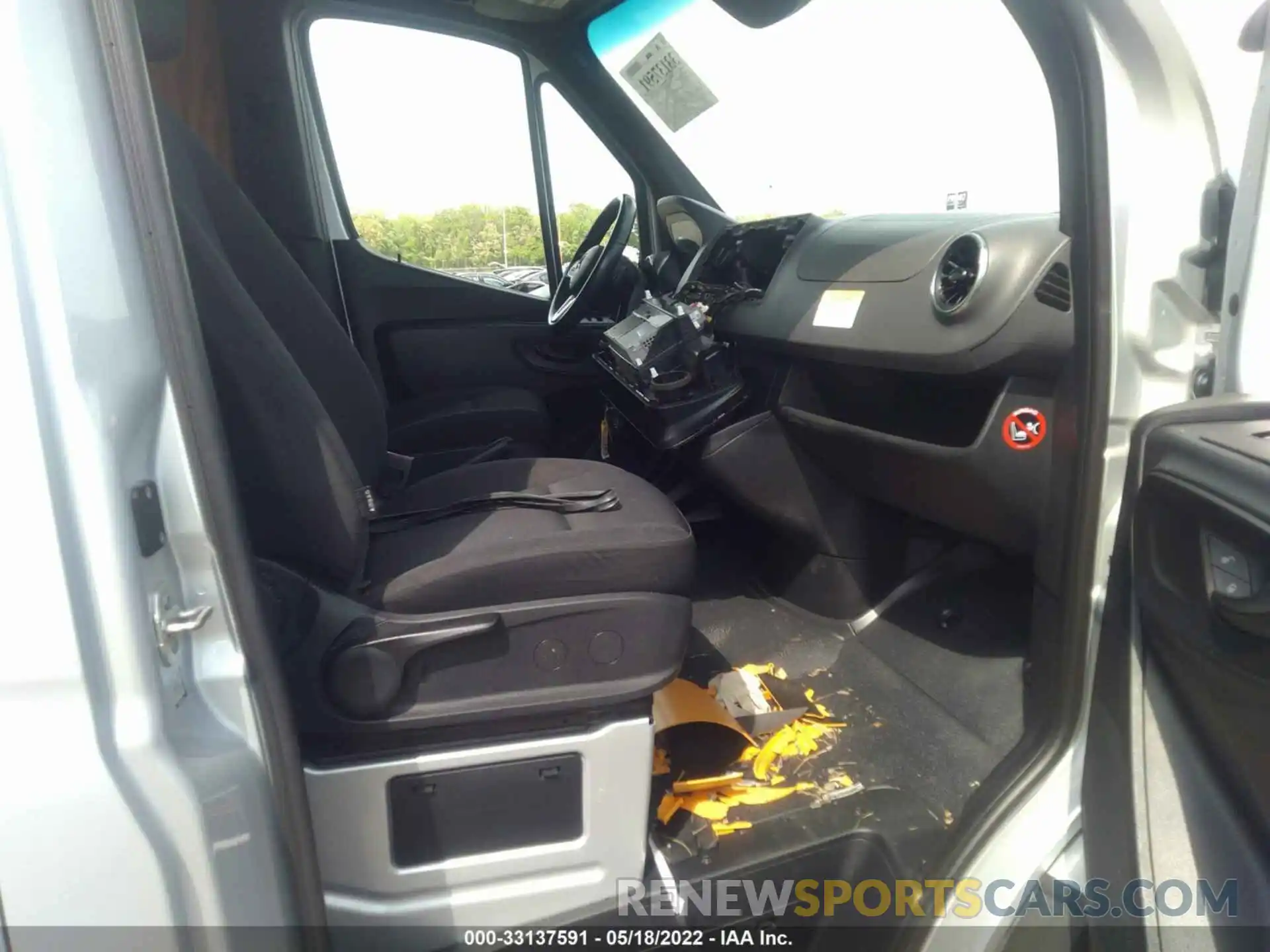 5 Photograph of a damaged car WD4PF0CDXKP036032 MERCEDES-BENZ SPRINTER VAN 2019