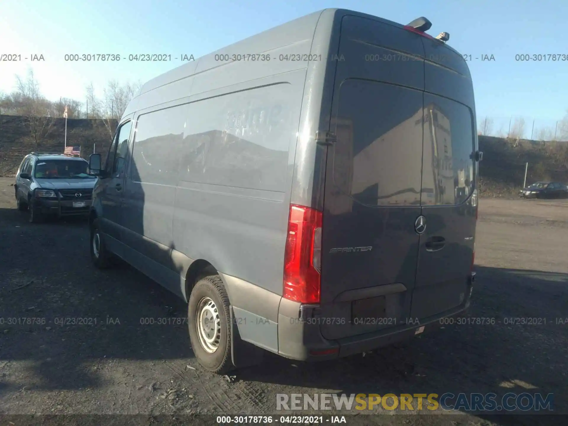 3 Фотография поврежденного автомобиля WD4PF0CDXKP042526 MERCEDES-BENZ SPRINTER VAN 2019