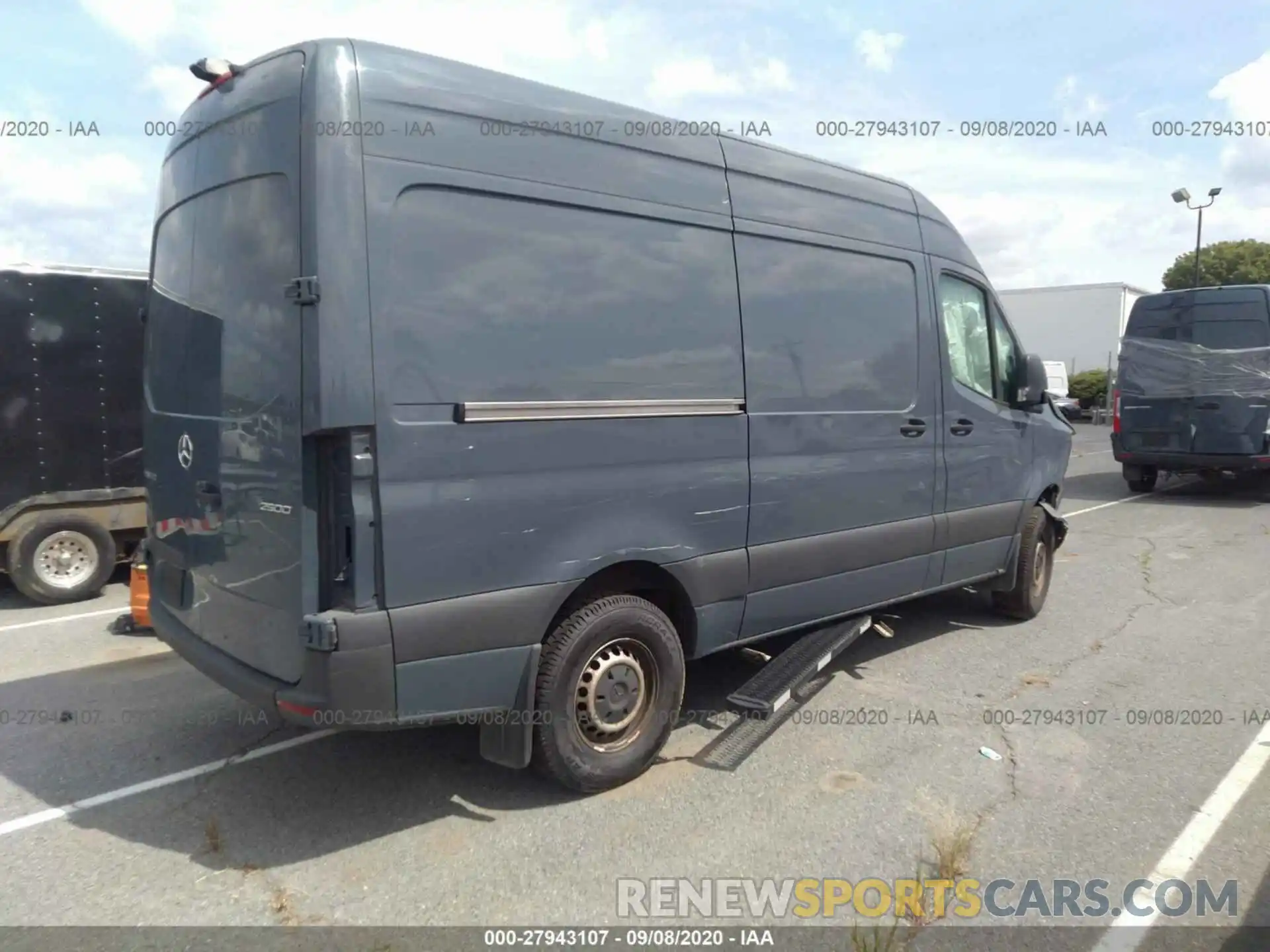 4 Фотография поврежденного автомобиля WD4PF0CDXKP048522 MERCEDES-BENZ SPRINTER VAN 2019