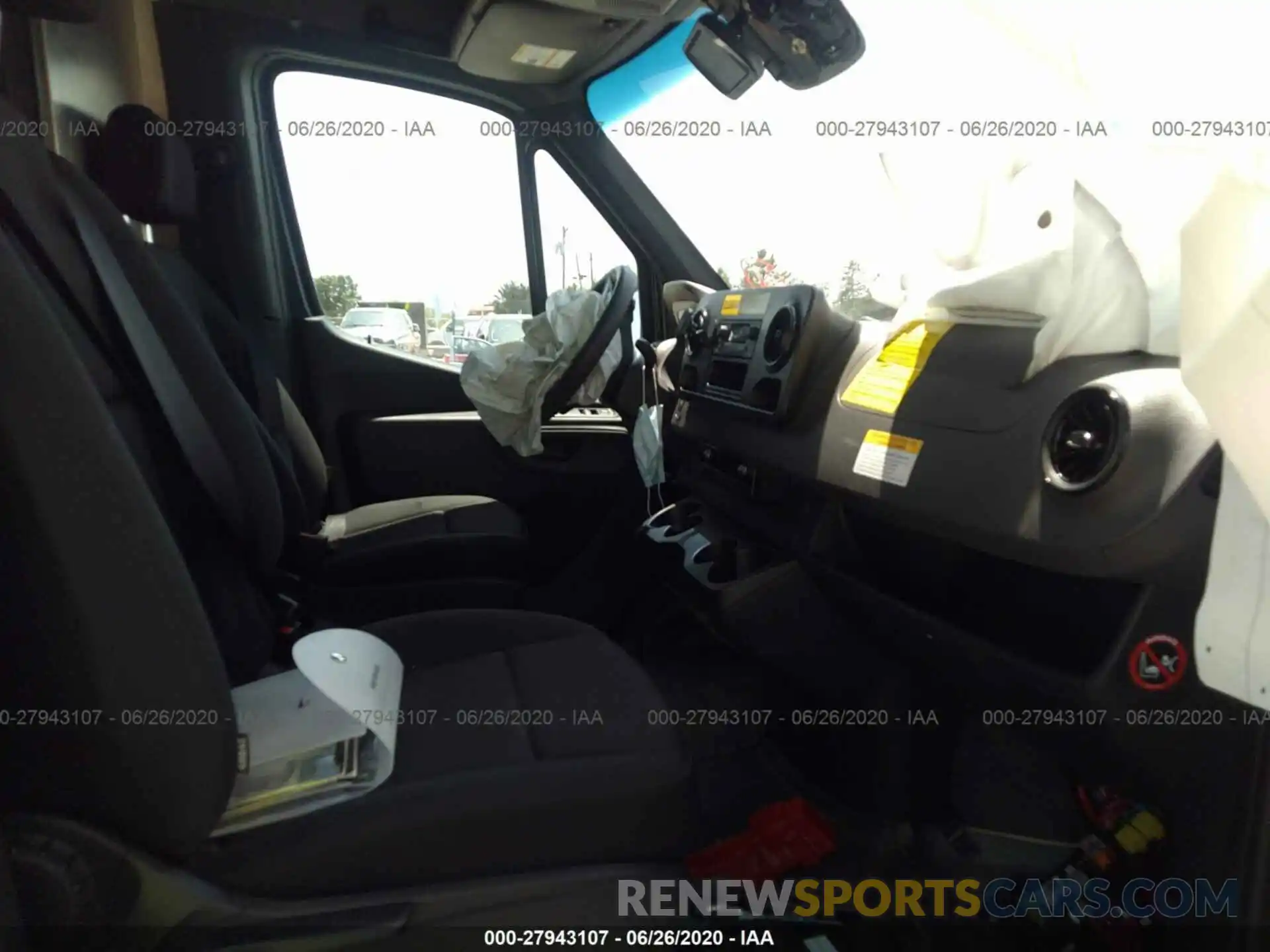 5 Photograph of a damaged car WD4PF0CDXKP048522 MERCEDES-BENZ SPRINTER VAN 2019