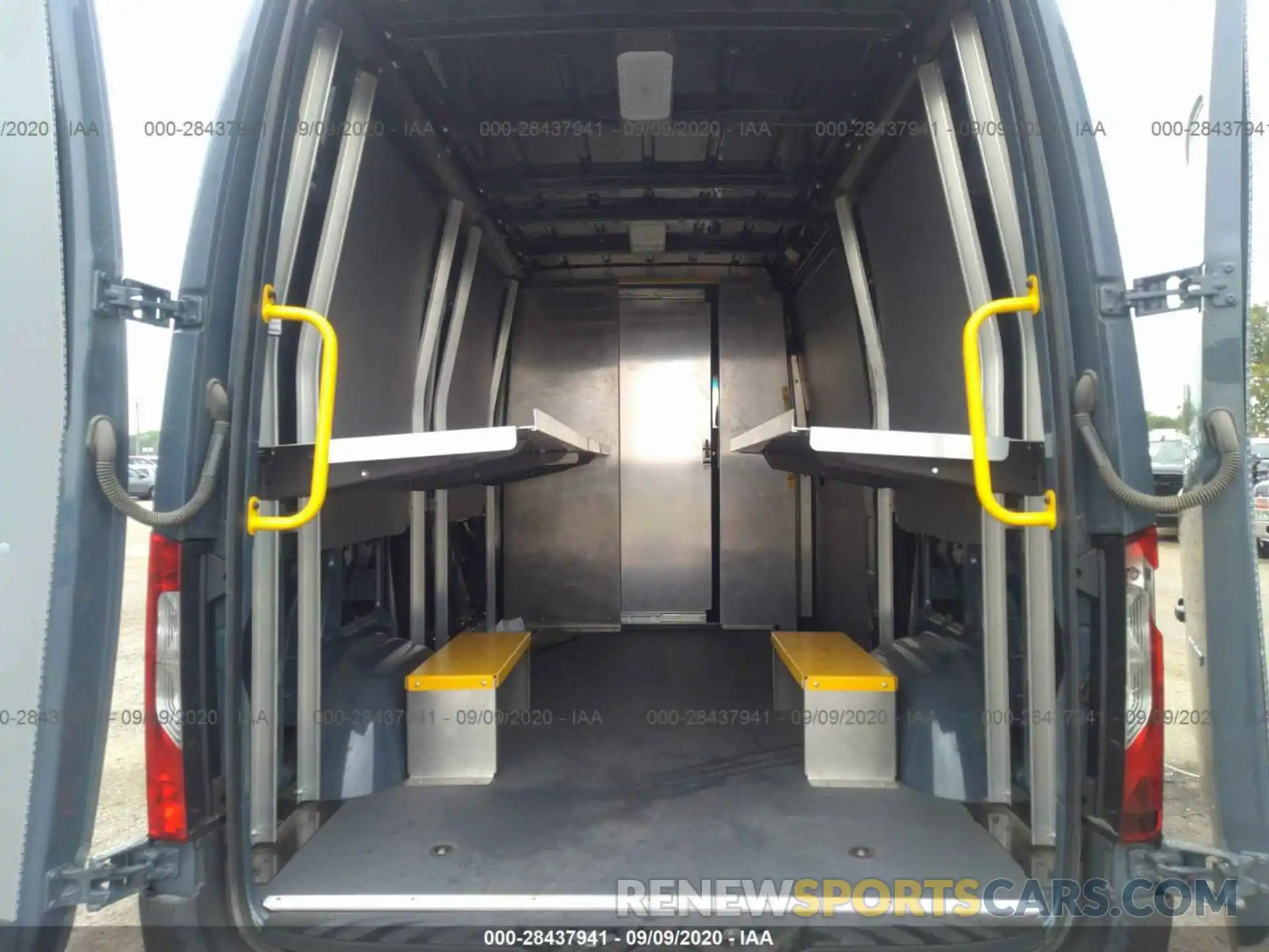 8 Photograph of a damaged car WD4PF0CDXKP094156 MERCEDES-BENZ SPRINTER VAN 2019