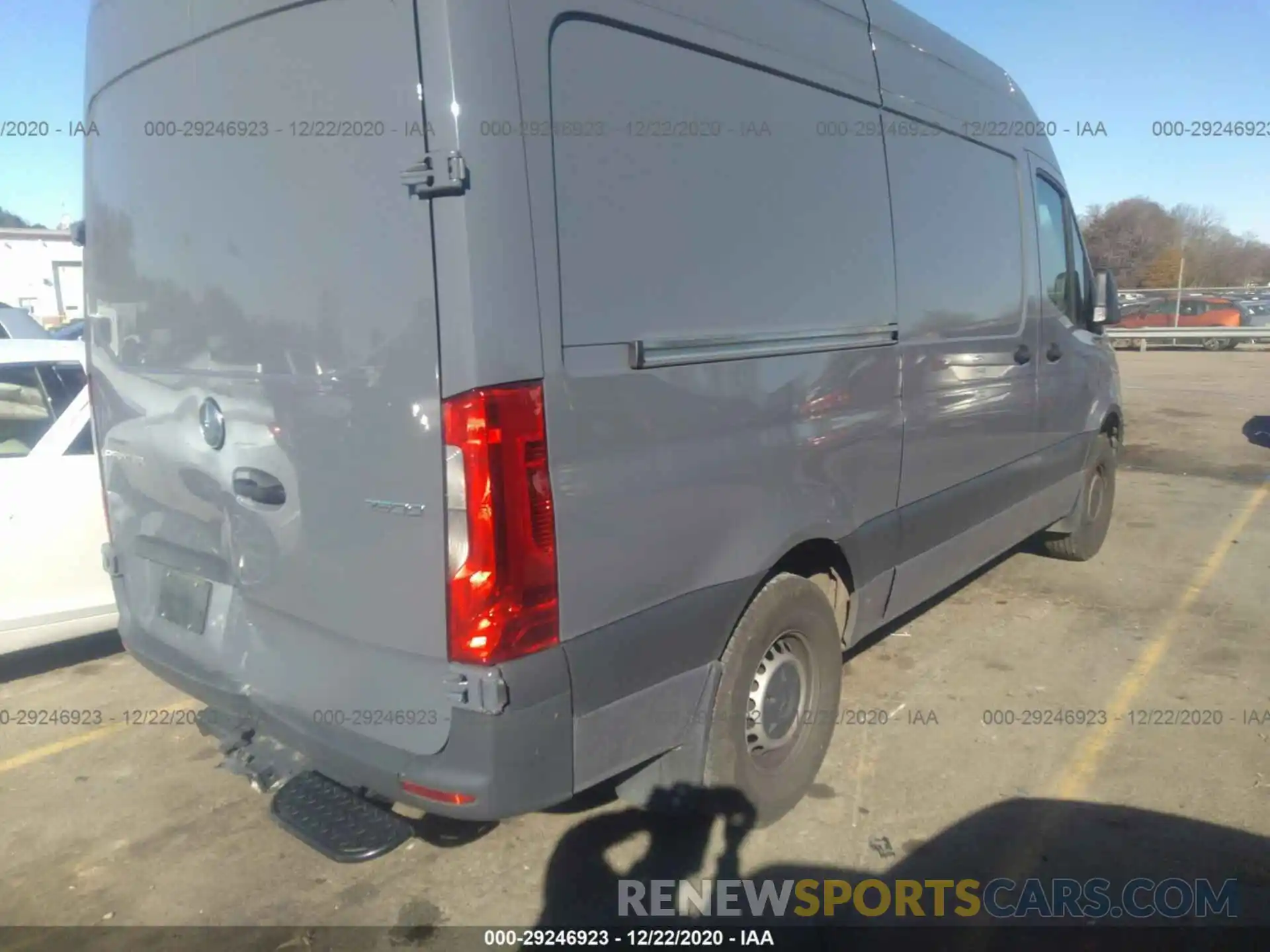 4 Photograph of a damaged car WD4PF0EDXKT014519 MERCEDES-BENZ SPRINTER VAN 2019