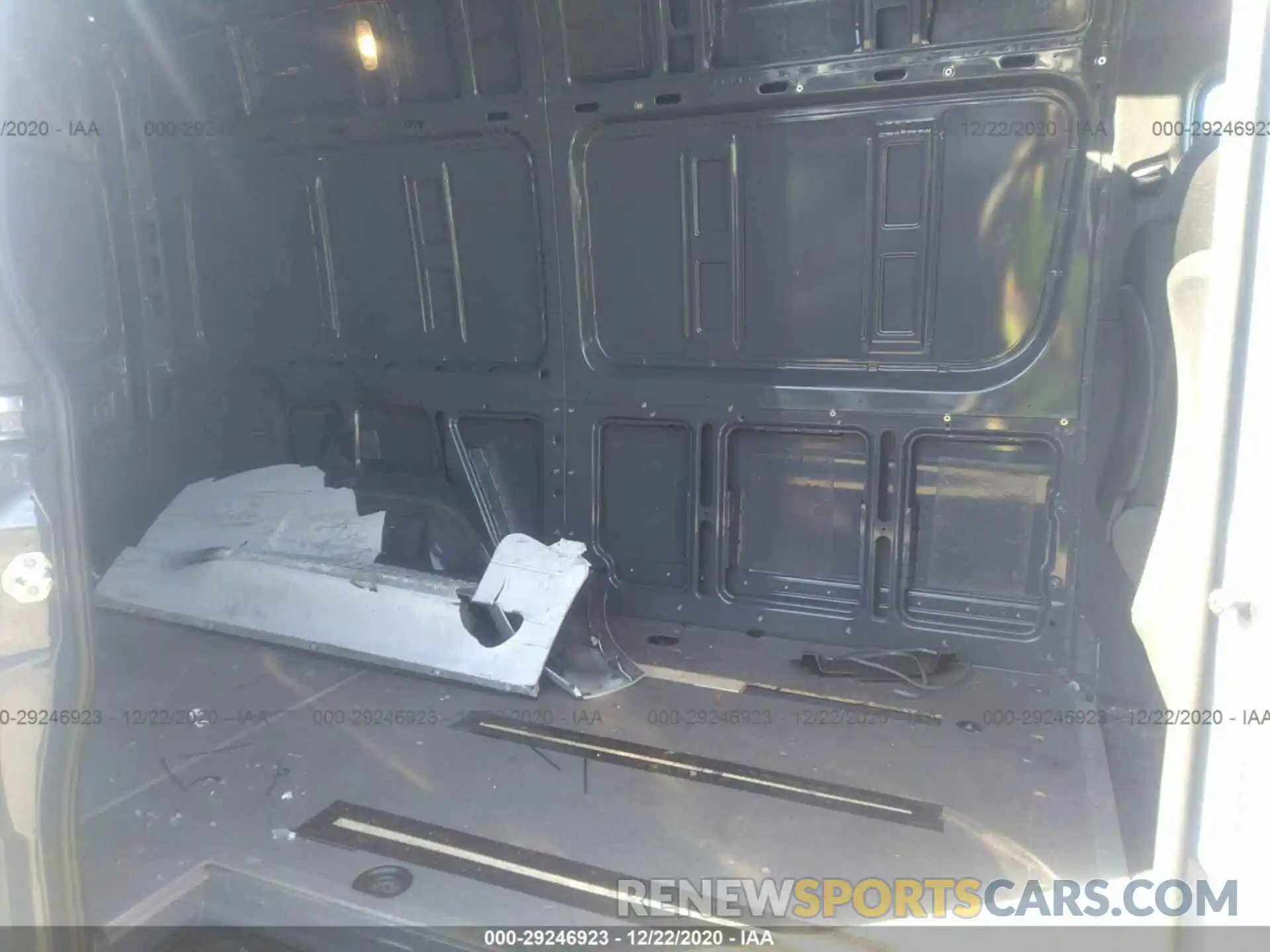 8 Photograph of a damaged car WD4PF0EDXKT014519 MERCEDES-BENZ SPRINTER VAN 2019