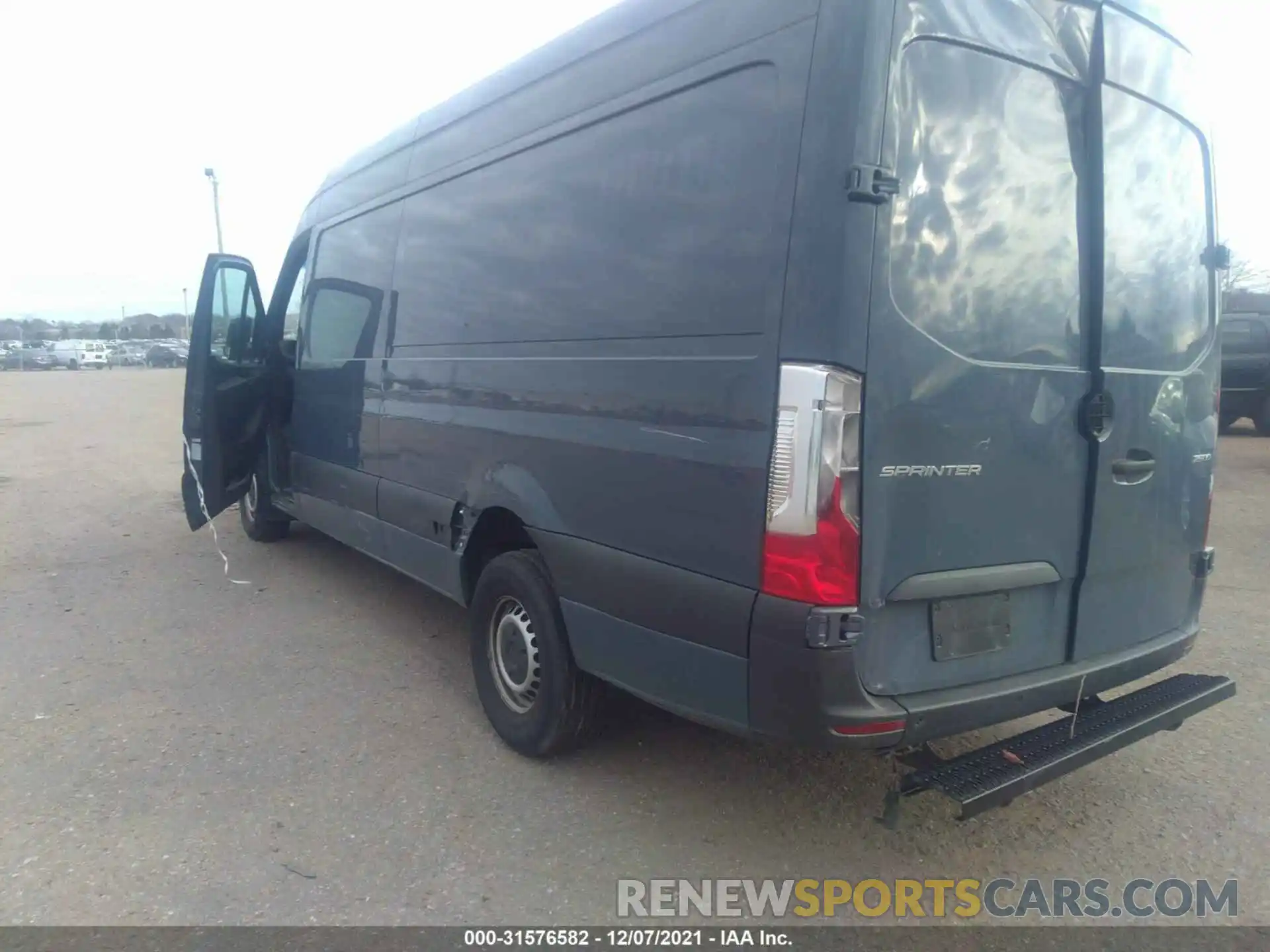 3 Фотография поврежденного автомобиля WD4PF1CD0KP148697 MERCEDES-BENZ SPRINTER VAN 2019