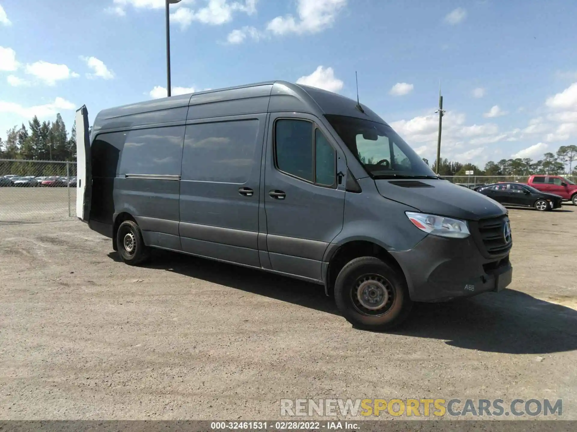 1 Photograph of a damaged car WD4PF1CD0KP148702 MERCEDES-BENZ SPRINTER VAN 2019