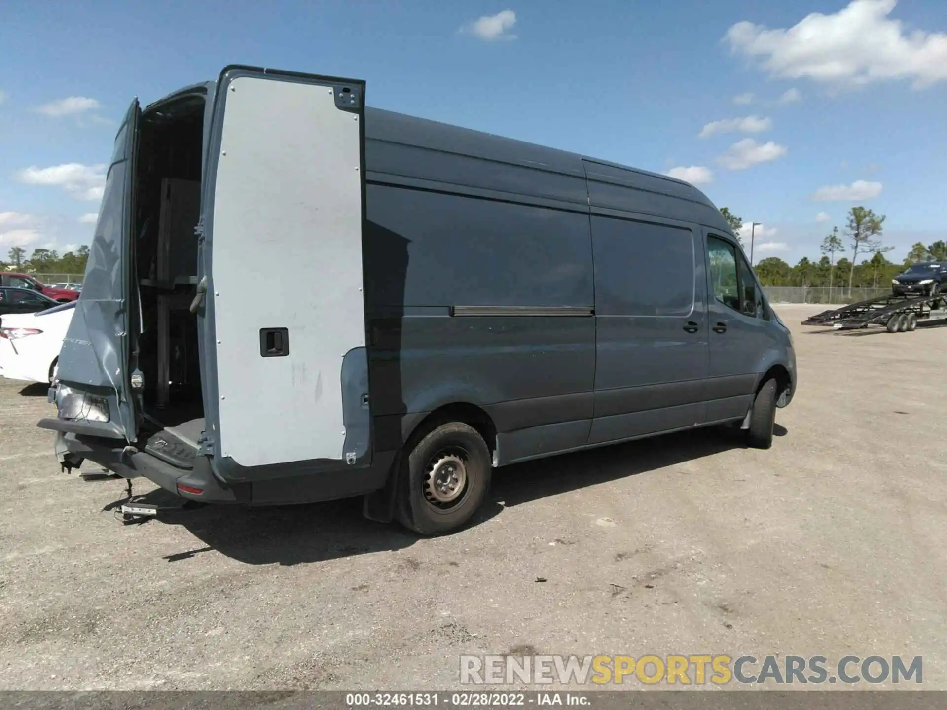 4 Фотография поврежденного автомобиля WD4PF1CD0KP148702 MERCEDES-BENZ SPRINTER VAN 2019