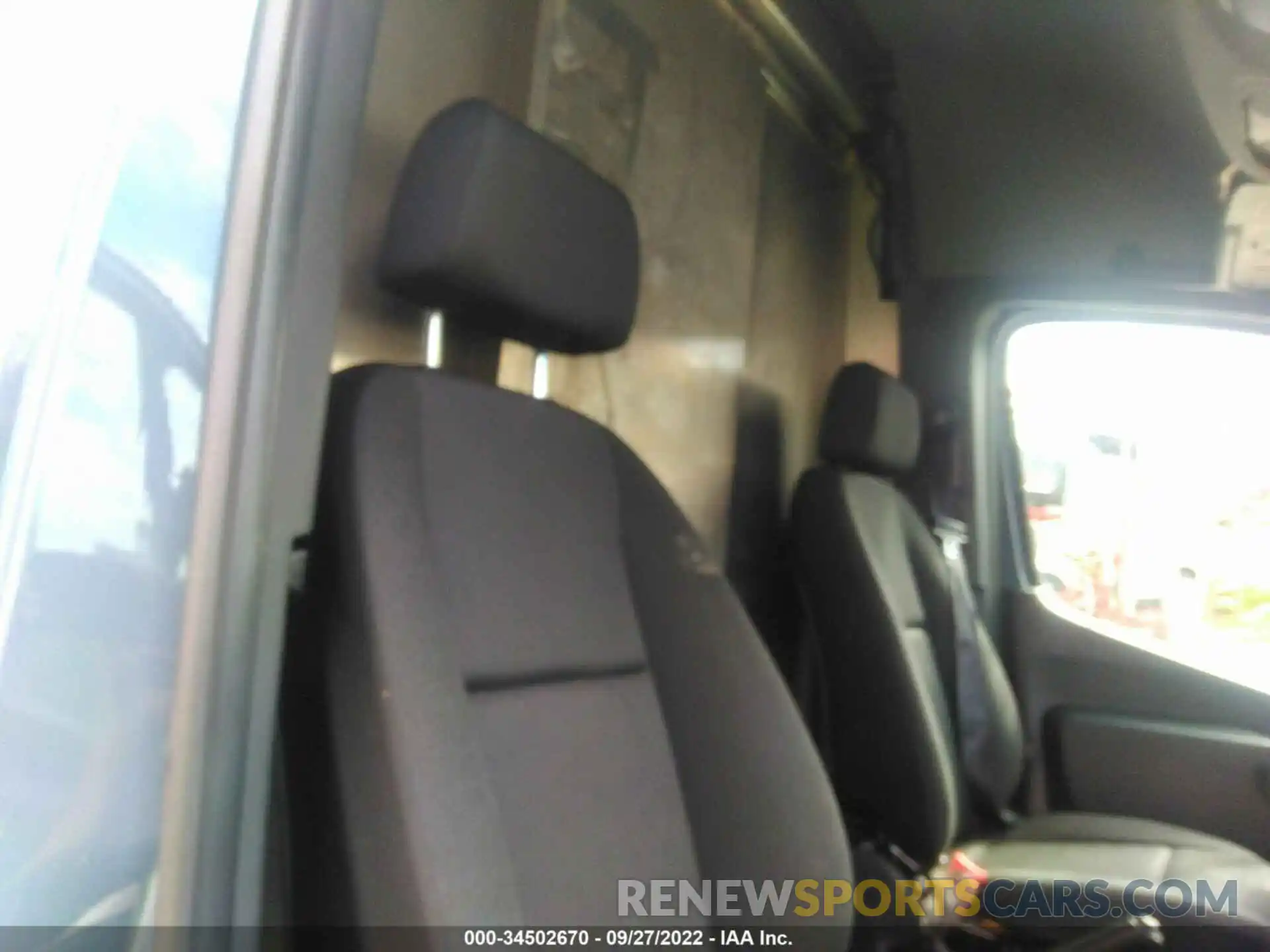 8 Photograph of a damaged car WD4PF1CD1KP146716 MERCEDES-BENZ SPRINTER VAN 2019