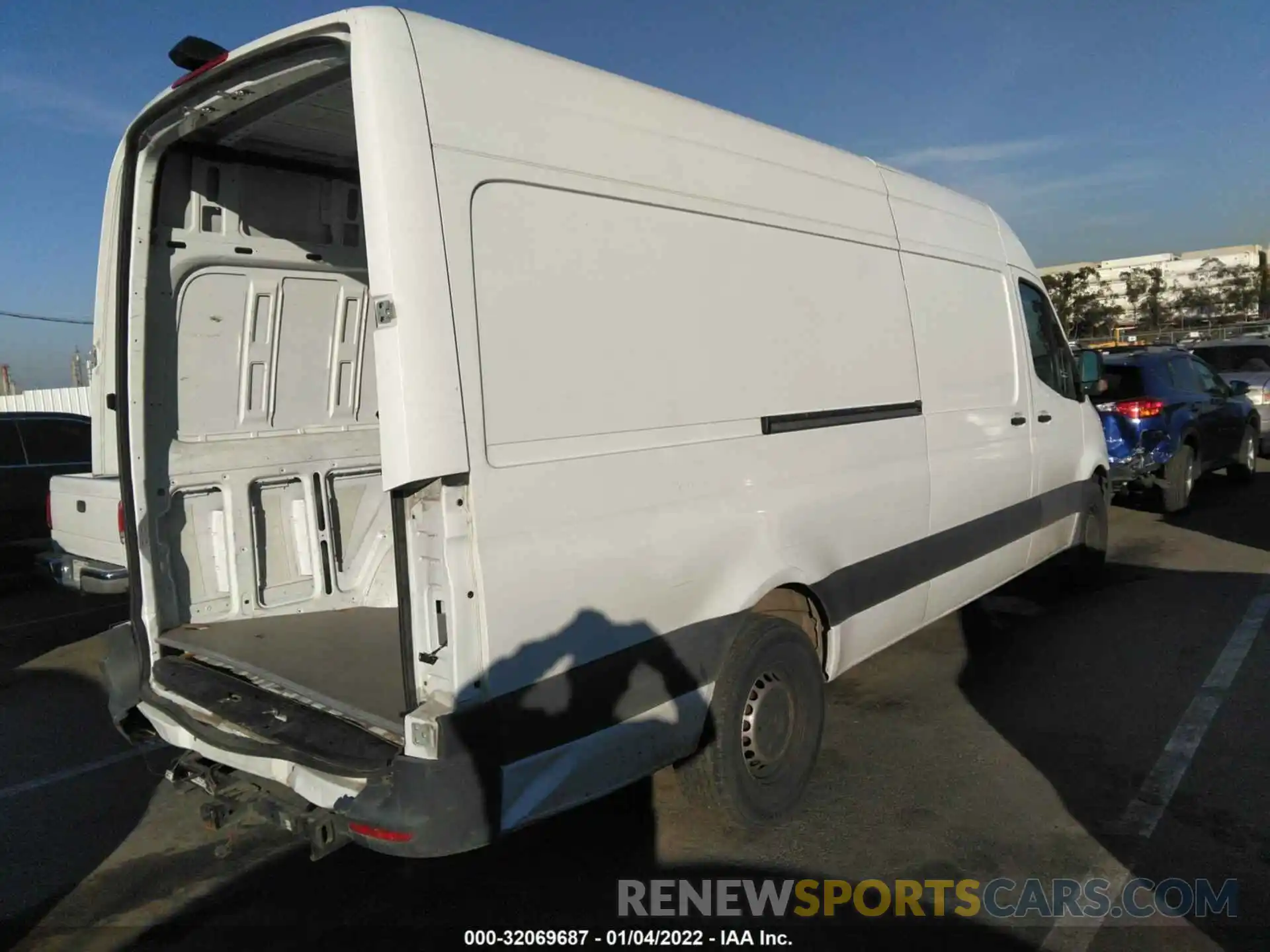 4 Фотография поврежденного автомобиля WD4PF1CD1KP160356 MERCEDES-BENZ SPRINTER VAN 2019