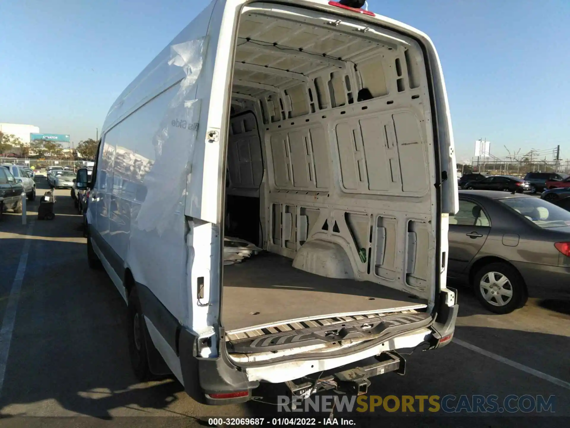 6 Фотография поврежденного автомобиля WD4PF1CD1KP160356 MERCEDES-BENZ SPRINTER VAN 2019