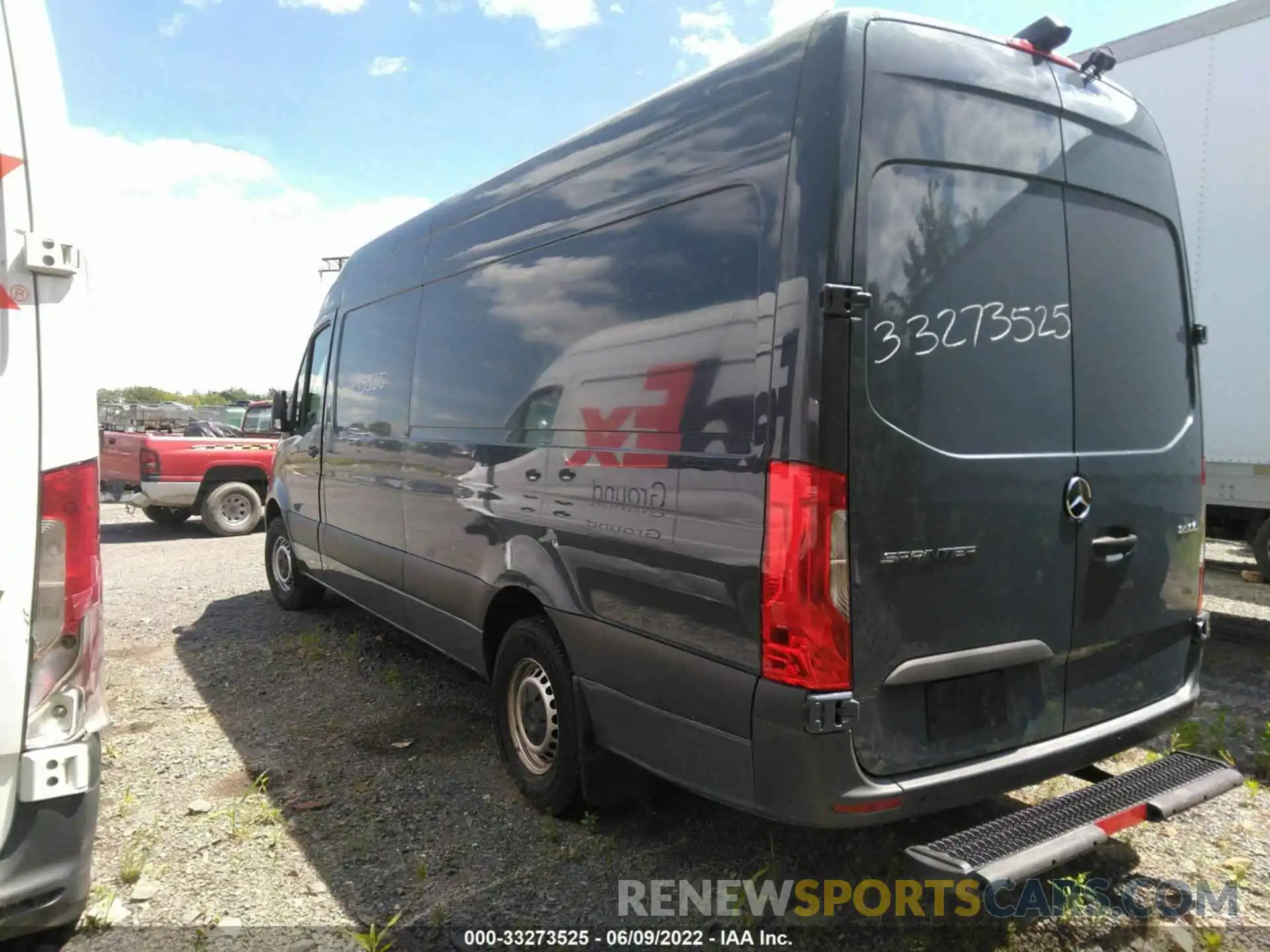 3 Фотография поврежденного автомобиля WD4PF1CD3KP151884 MERCEDES-BENZ SPRINTER VAN 2019