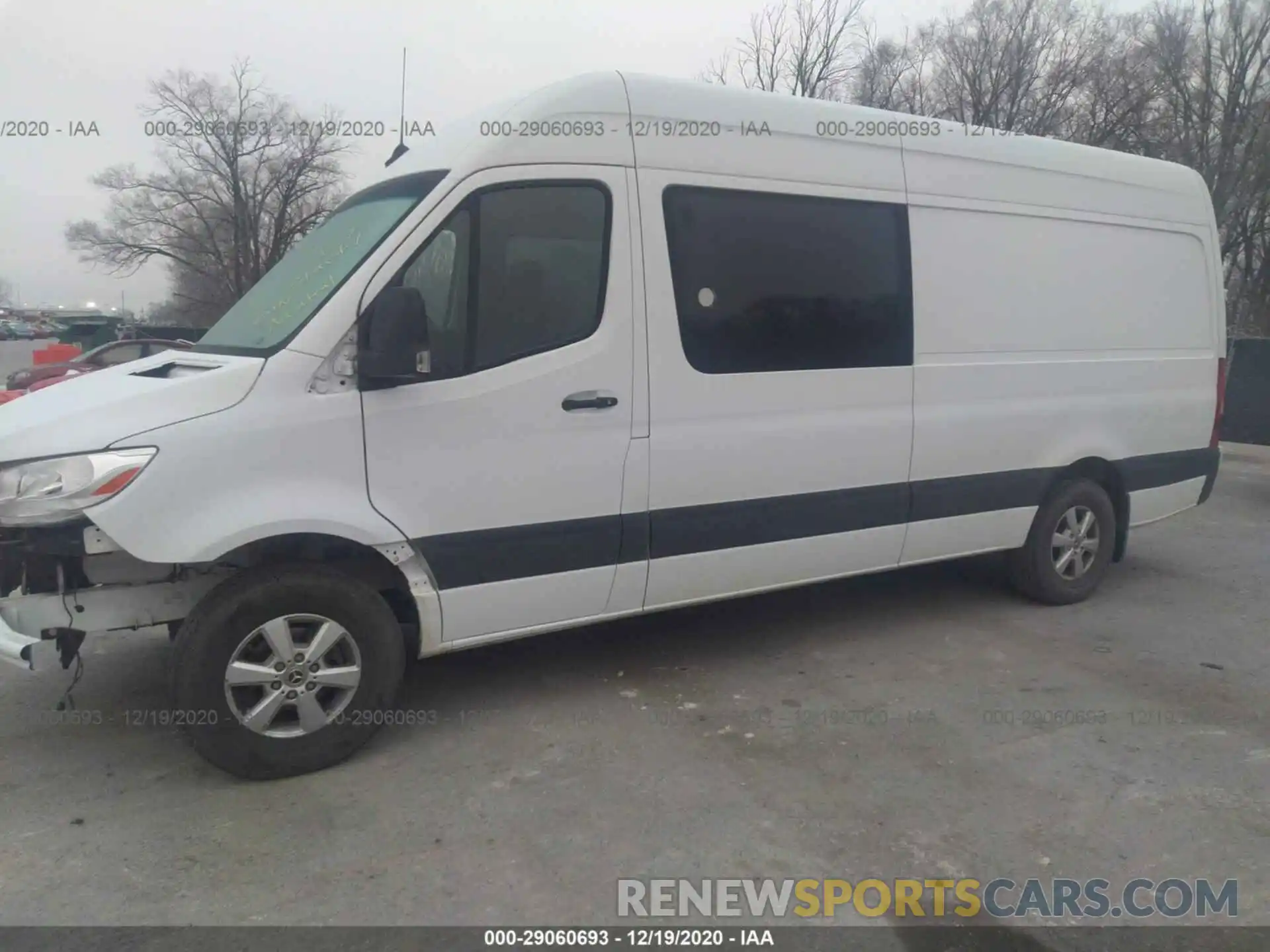 2 Фотография поврежденного автомобиля WD4PF1CD4KP053334 MERCEDES-BENZ SPRINTER VAN 2019