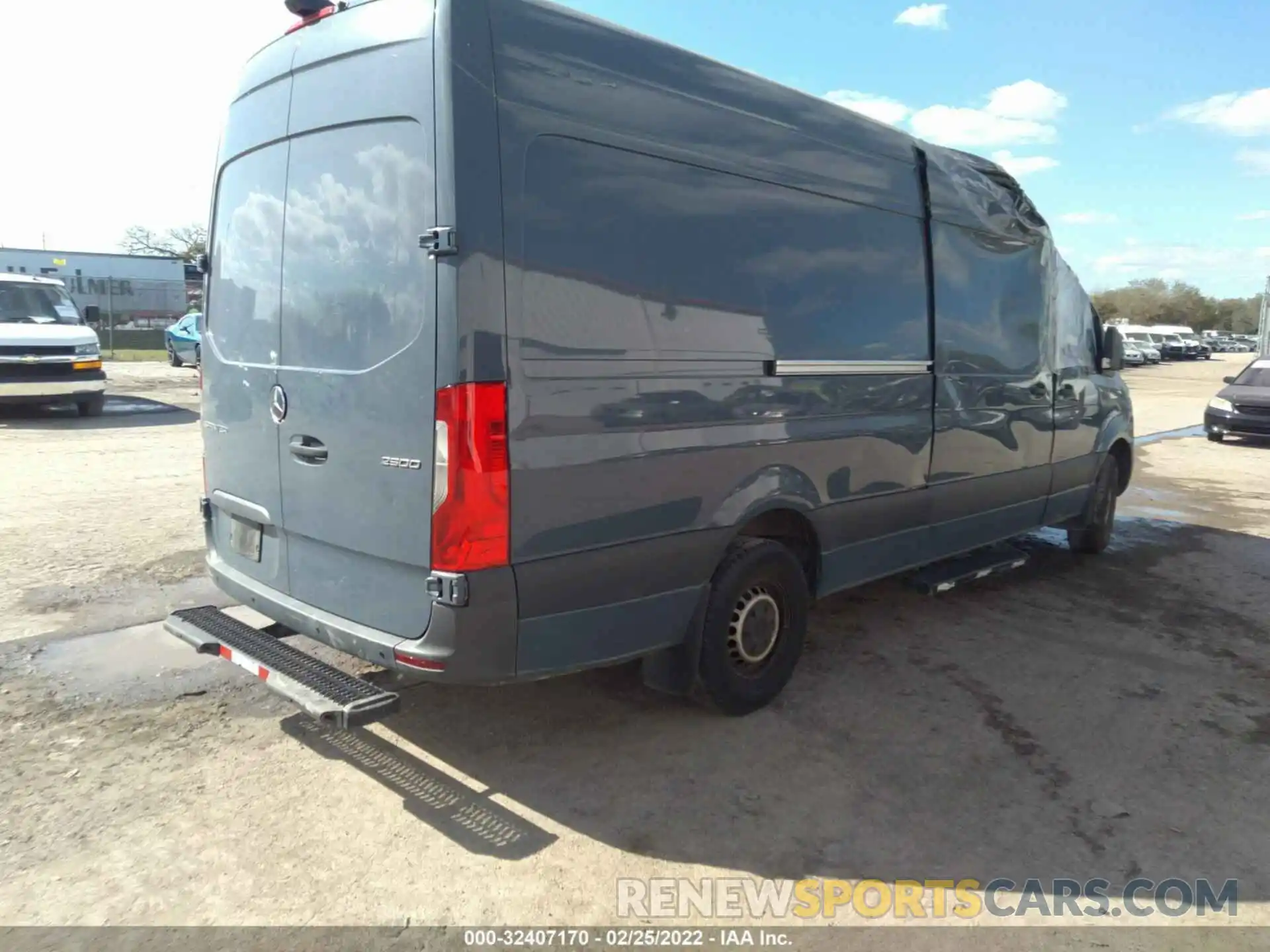 4 Фотография поврежденного автомобиля WD4PF1CD4KP138271 MERCEDES-BENZ SPRINTER VAN 2019