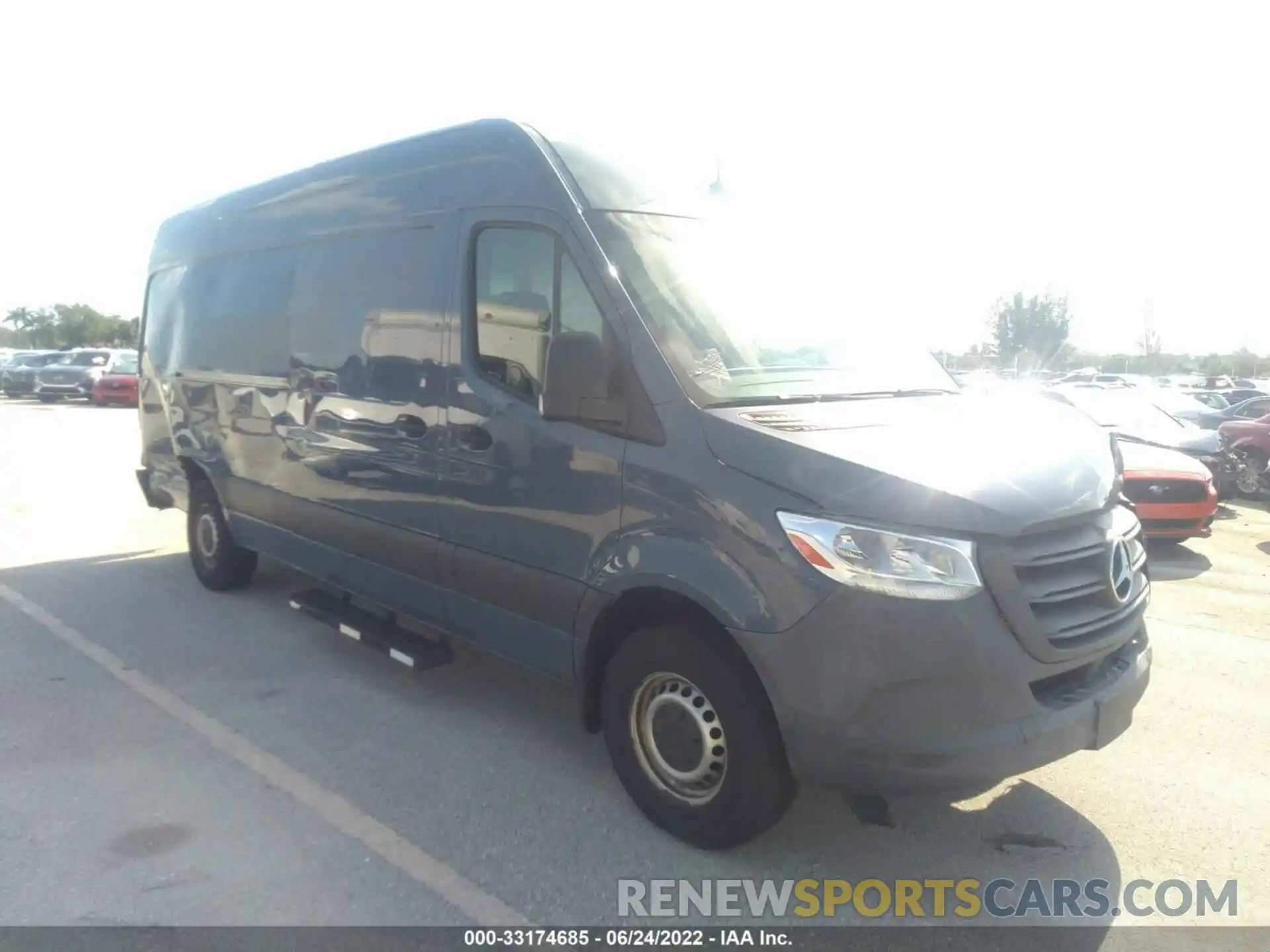 1 Фотография поврежденного автомобиля WD4PF1CD5KT012282 MERCEDES-BENZ SPRINTER VAN 2019