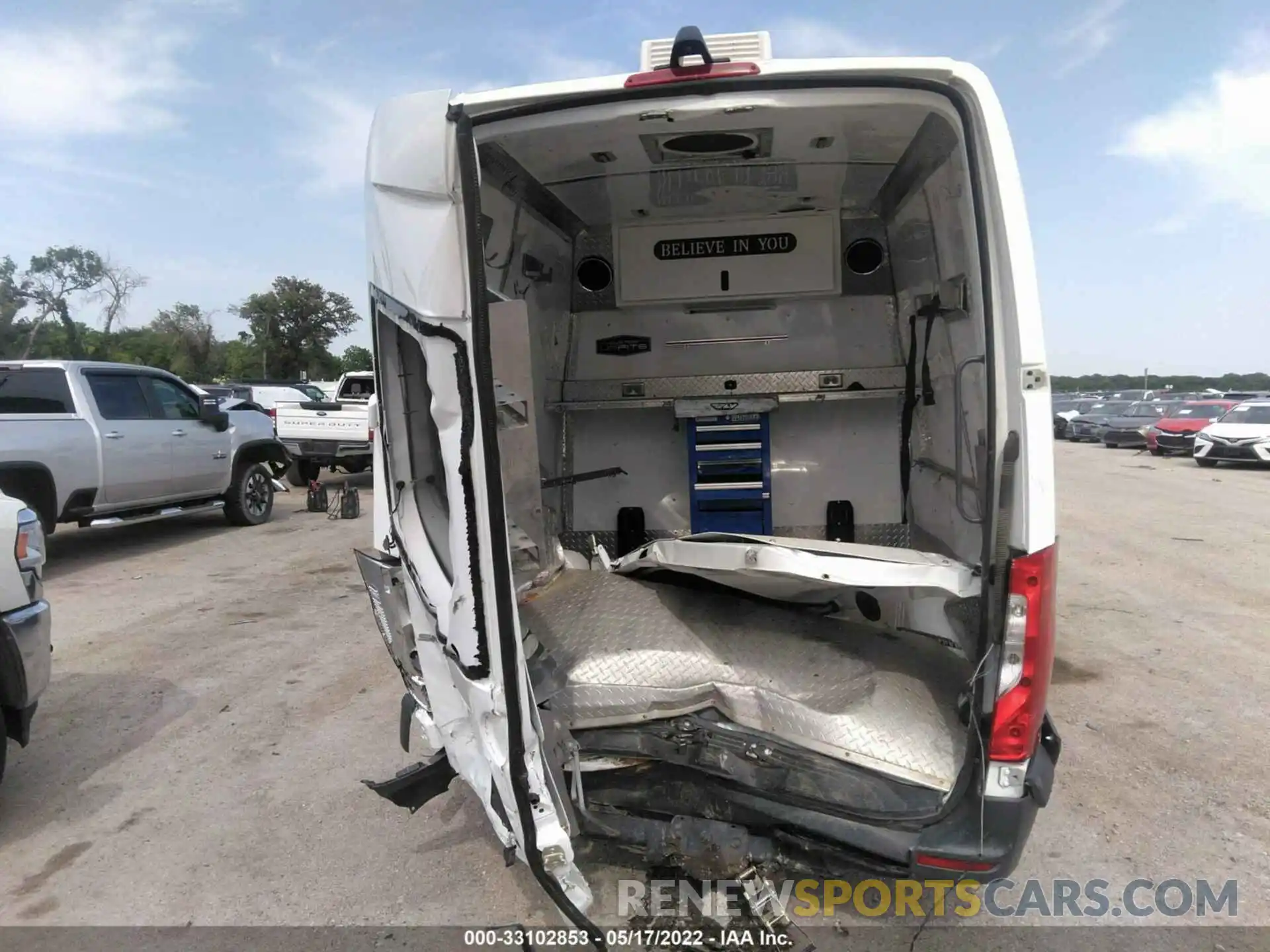 8 Photograph of a damaged car WD4PF1CD6KP072550 MERCEDES-BENZ SPRINTER VAN 2019