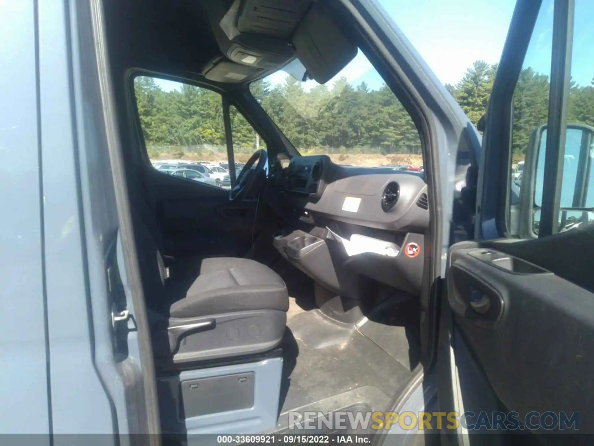 5 Photograph of a damaged car WD4PF1CD6KP132374 MERCEDES-BENZ SPRINTER VAN 2019