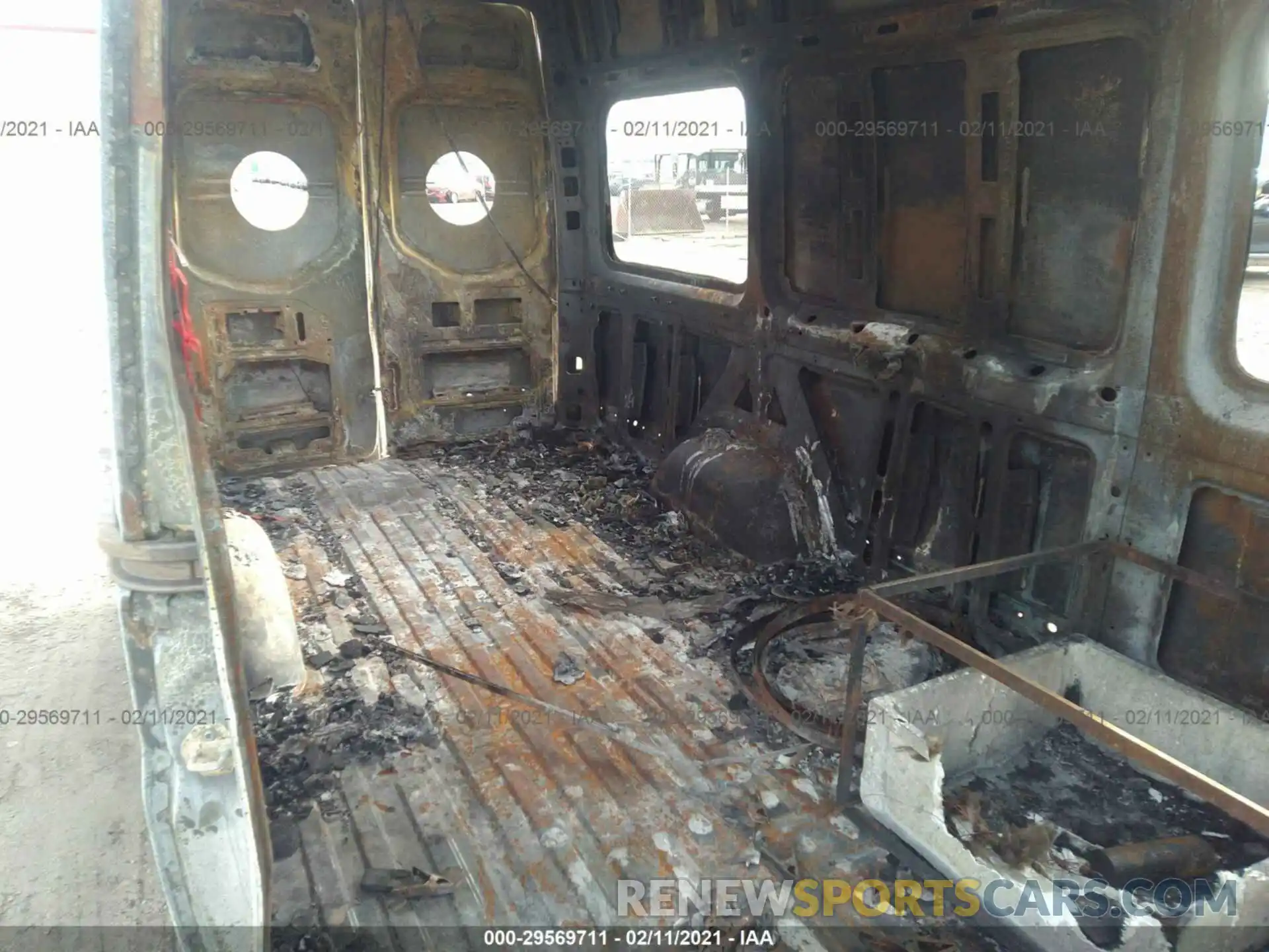 8 Photograph of a damaged car WD4PF1CD6KP168386 MERCEDES-BENZ SPRINTER VAN 2019