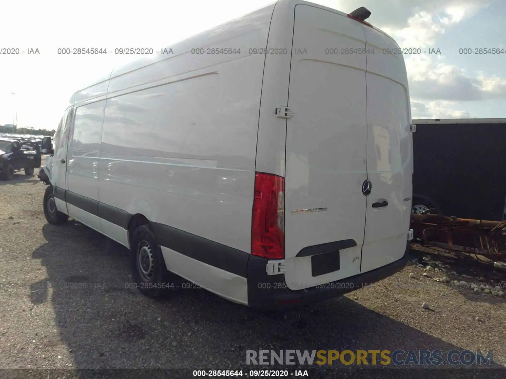 3 Фотография поврежденного автомобиля WD4PF1CD7KP158675 MERCEDES-BENZ SPRINTER VAN 2019