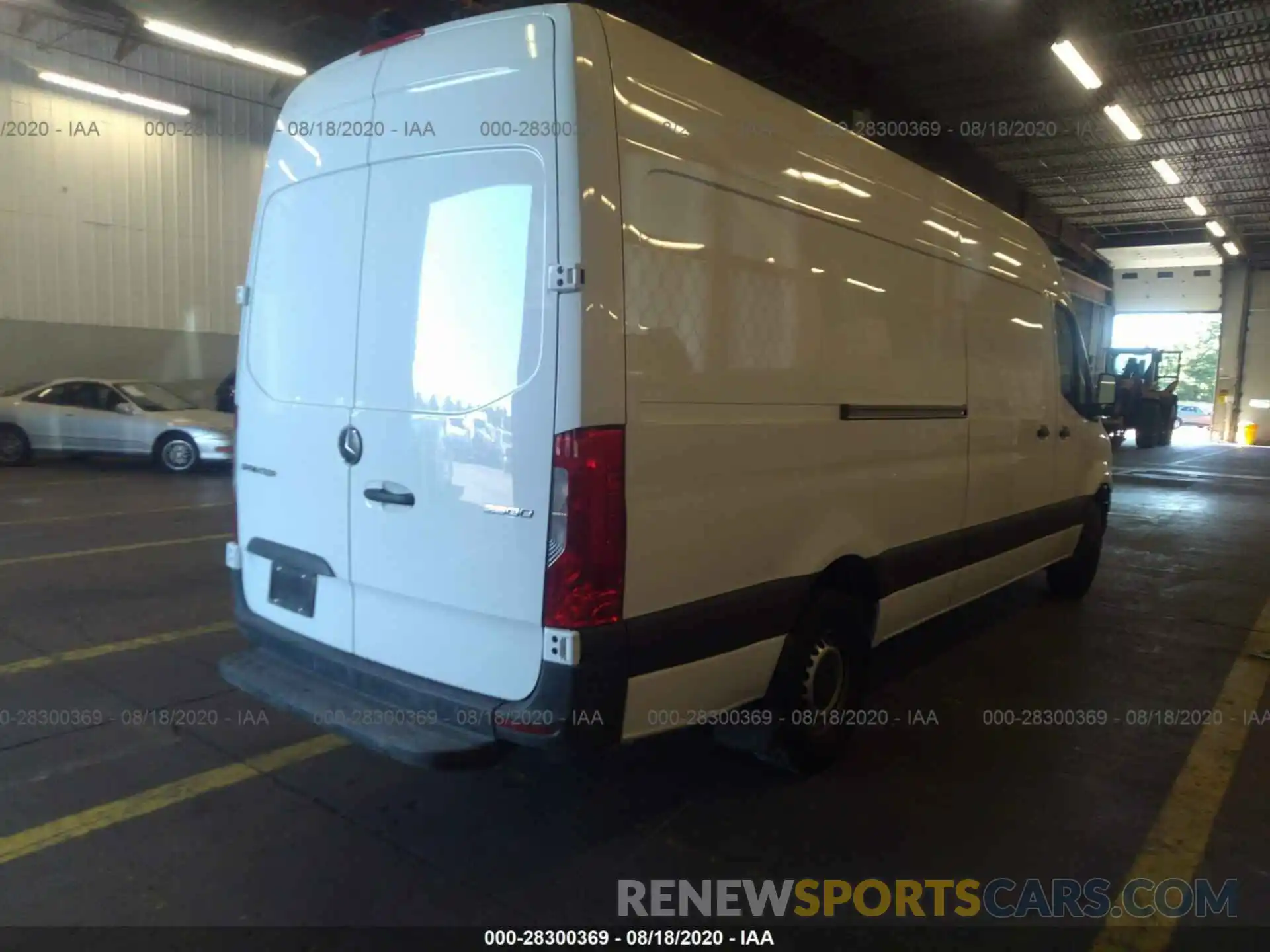 4 Photograph of a damaged car WD4PF1CD8KP069827 MERCEDES-BENZ SPRINTER VAN 2019