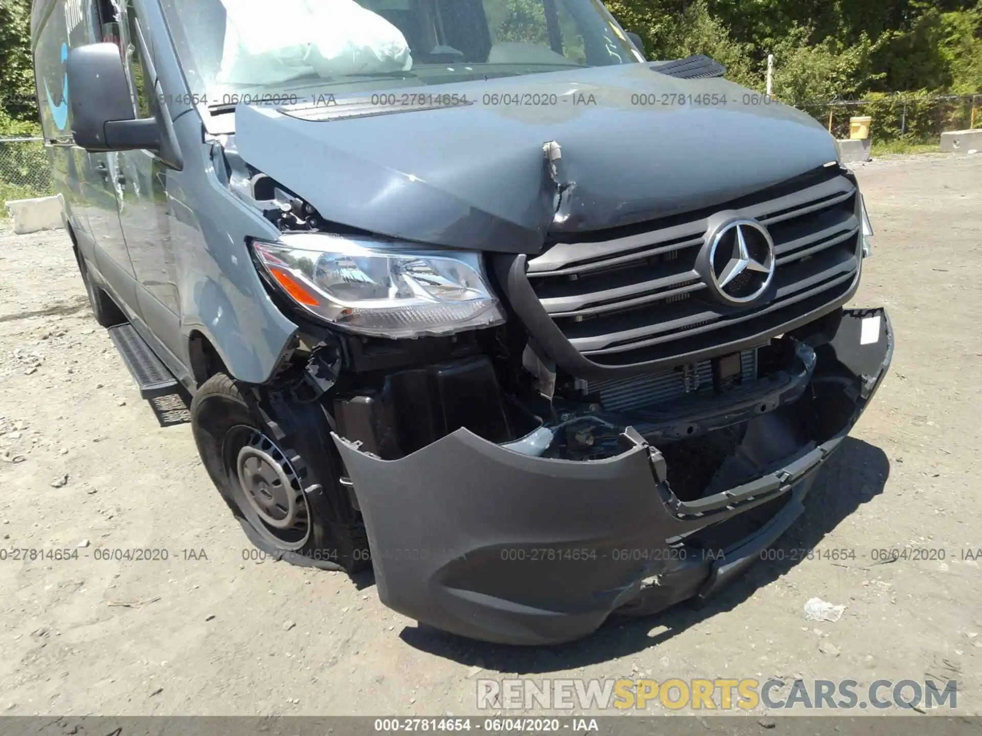 6 Photograph of a damaged car WD4PF1CD8KP111235 MERCEDES-BENZ SPRINTER VAN 2019