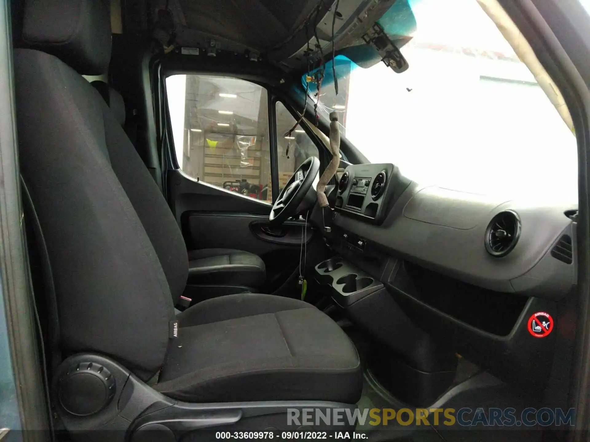 5 Photograph of a damaged car WD4PF1CD8KT011515 MERCEDES-BENZ SPRINTER VAN 2019