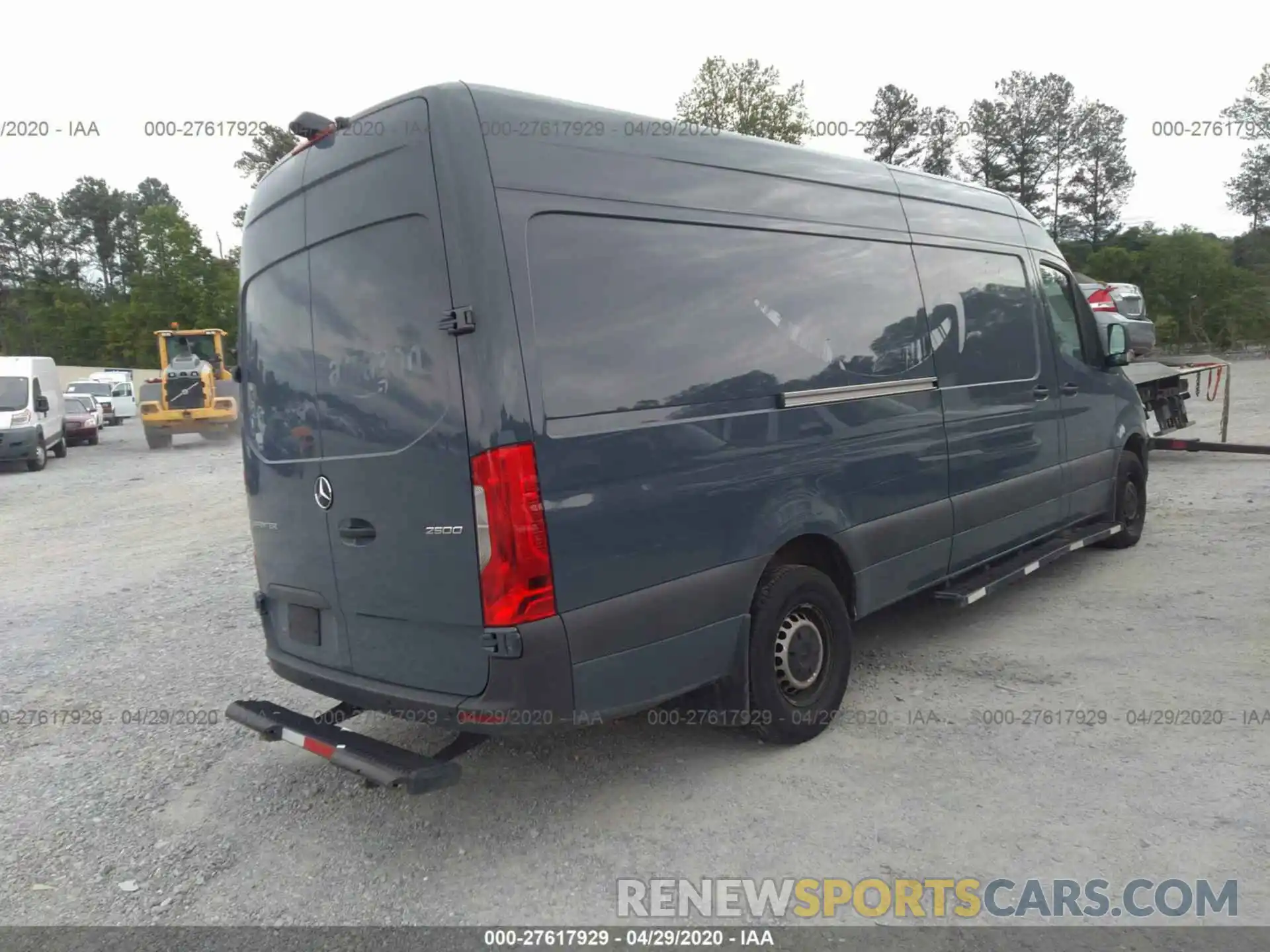 4 Photograph of a damaged car WD4PF1CD9KP113043 MERCEDES-BENZ SPRINTER VAN 2019