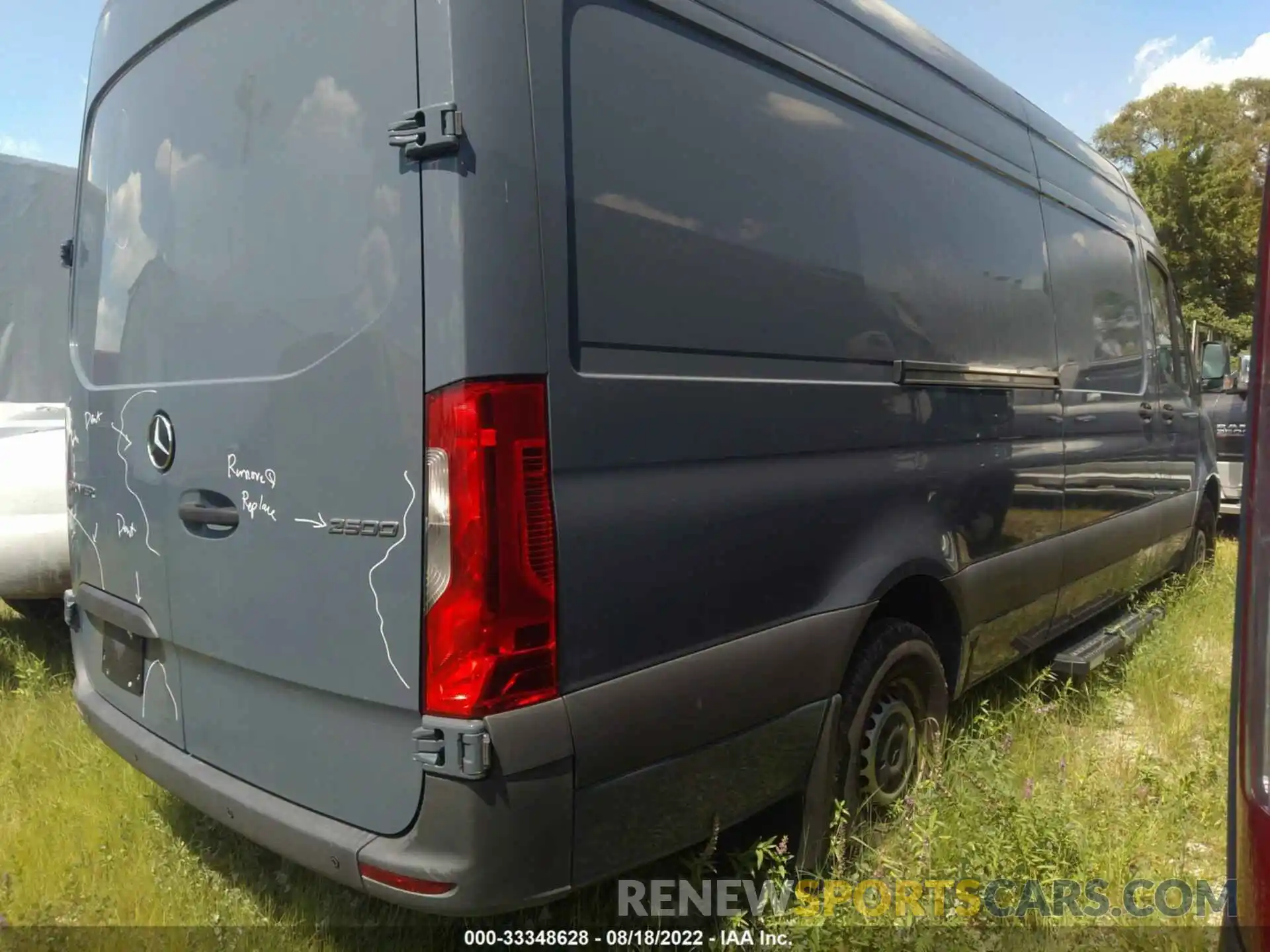 4 Photograph of a damaged car WD4PF1CDXKP146732 MERCEDES-BENZ SPRINTER VAN 2019