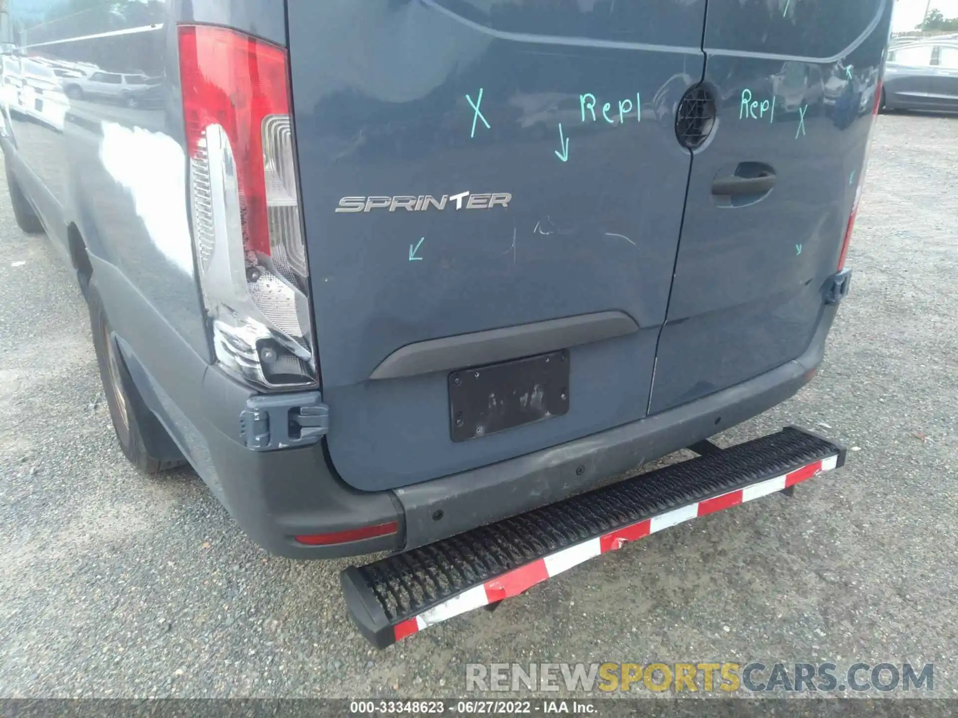 6 Photograph of a damaged car WD4PF1CDXKT006431 MERCEDES-BENZ SPRINTER VAN 2019