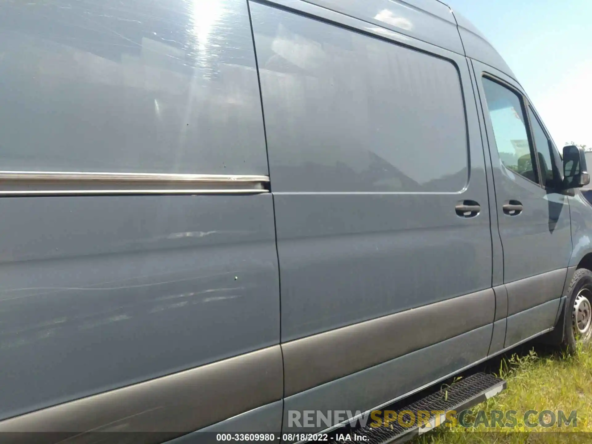 4 Photograph of a damaged car WD4PF1CDXKT012780 MERCEDES-BENZ SPRINTER VAN 2019