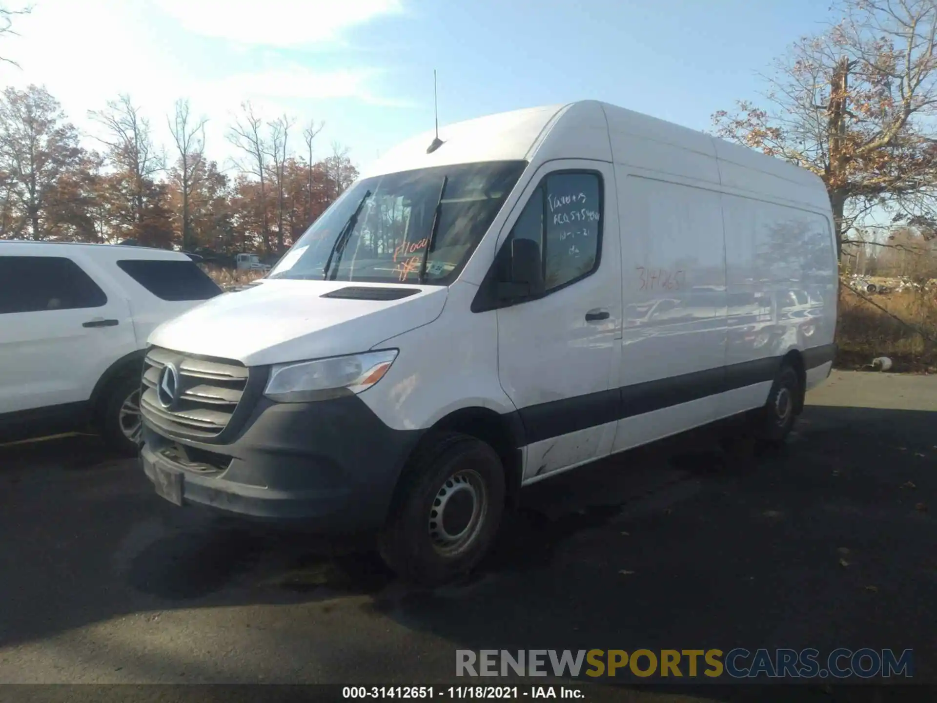 2 Photograph of a damaged car WD4PF1ED1KT008128 MERCEDES-BENZ SPRINTER VAN 2019