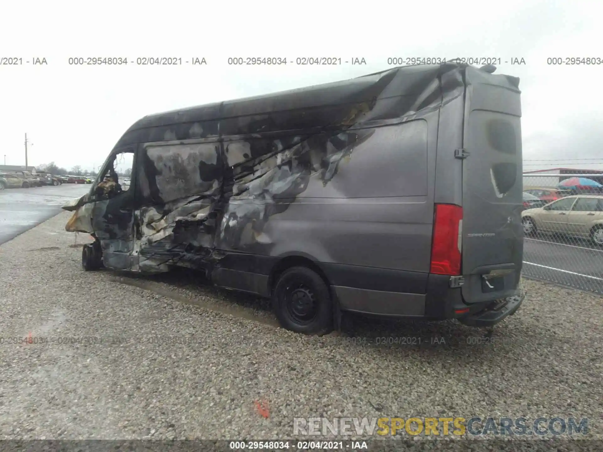 3 Фотография поврежденного автомобиля W1W40CHY2LT037202 MERCEDES-BENZ SPRINTER VAN 2020