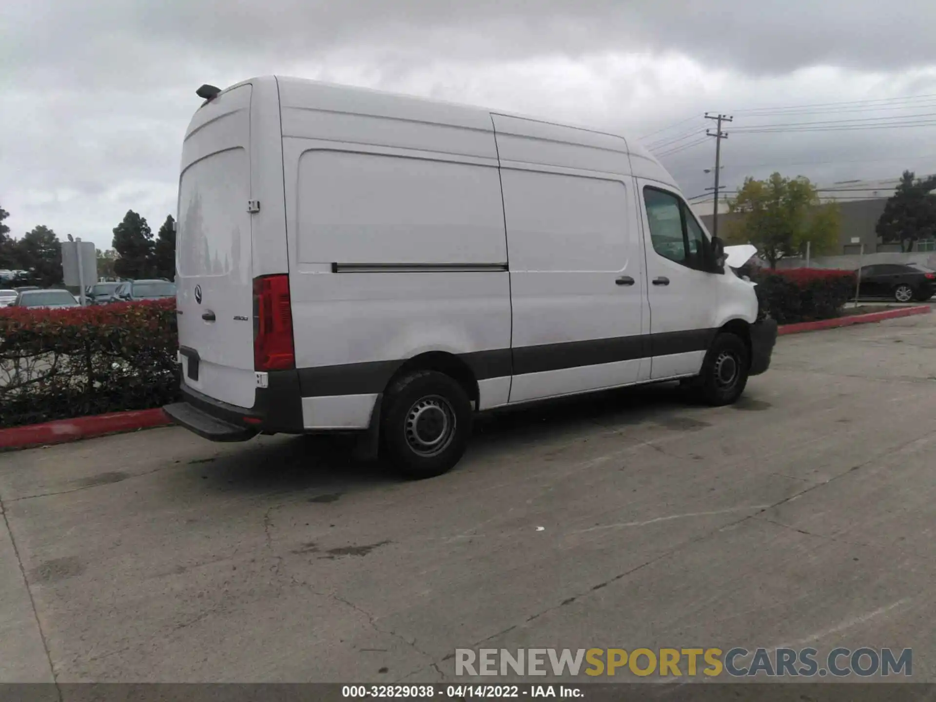 4 Photograph of a damaged car W1W4EBHY4LP256232 MERCEDES-BENZ SPRINTER VAN 2020