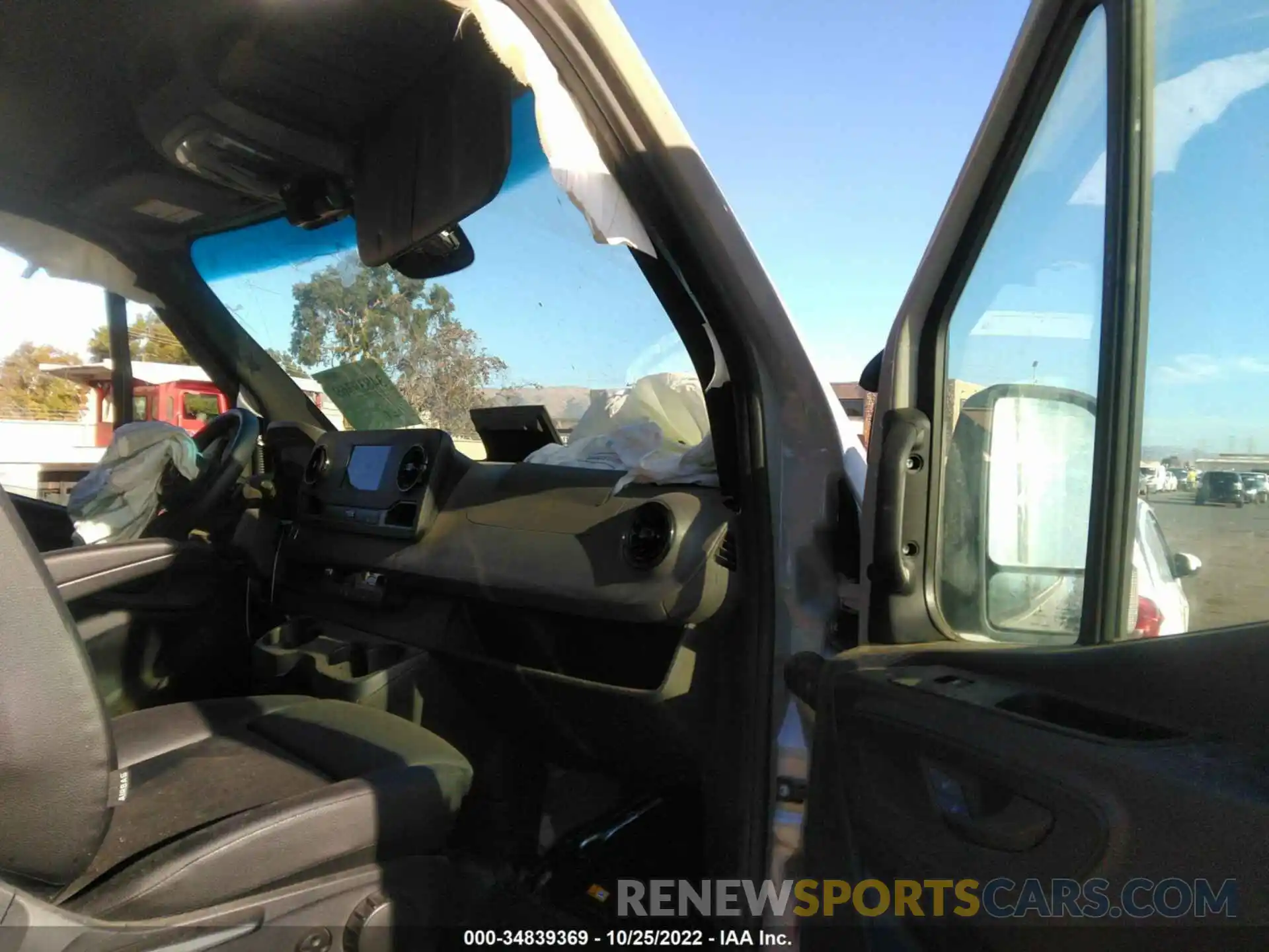 5 Photograph of a damaged car W1W4EBVY1LT030421 MERCEDES-BENZ SPRINTER VAN 2020