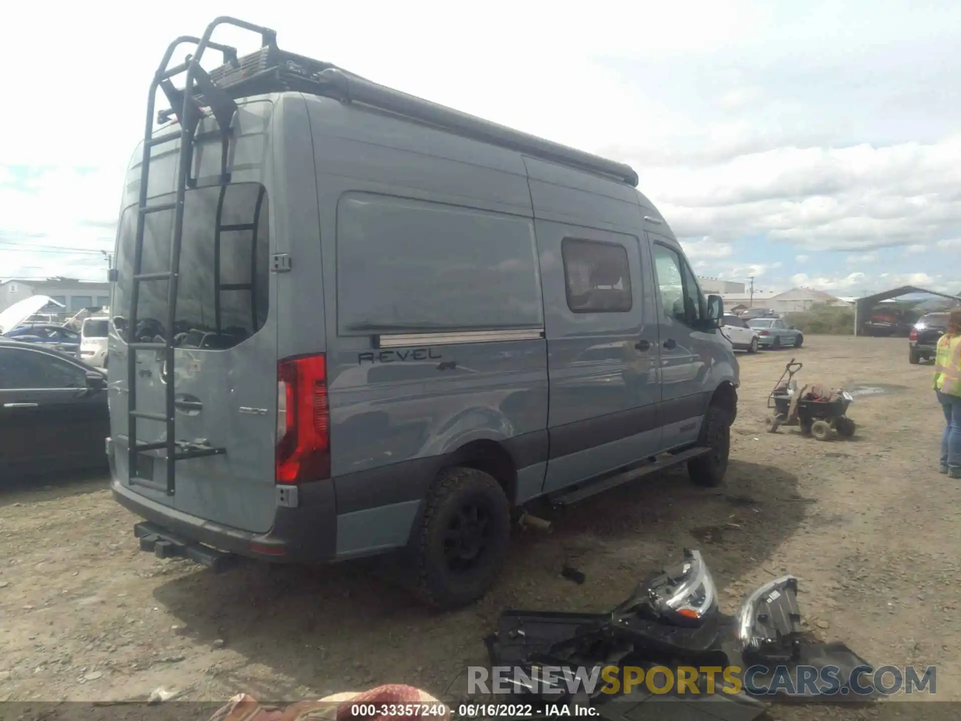 4 Фотография поврежденного автомобиля W1W4EBVY8LP282370 MERCEDES-BENZ SPRINTER VAN 2020