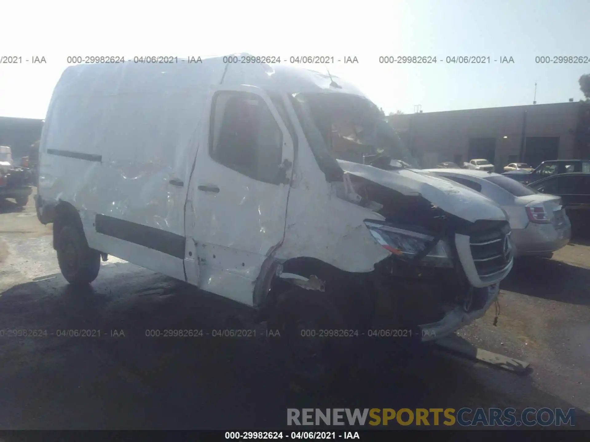1 Фотография поврежденного автомобиля W1W4EBVYXLT021216 MERCEDES-BENZ SPRINTER VAN 2020