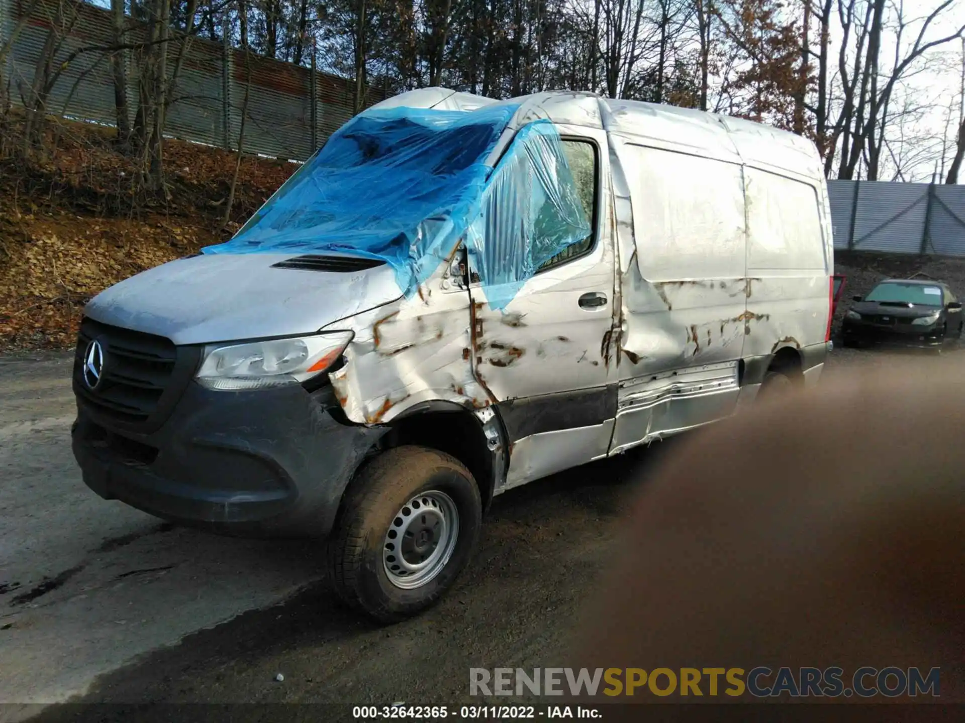 2 Photograph of a damaged car W1W4EBVYXLT033298 MERCEDES-BENZ SPRINTER VAN 2020