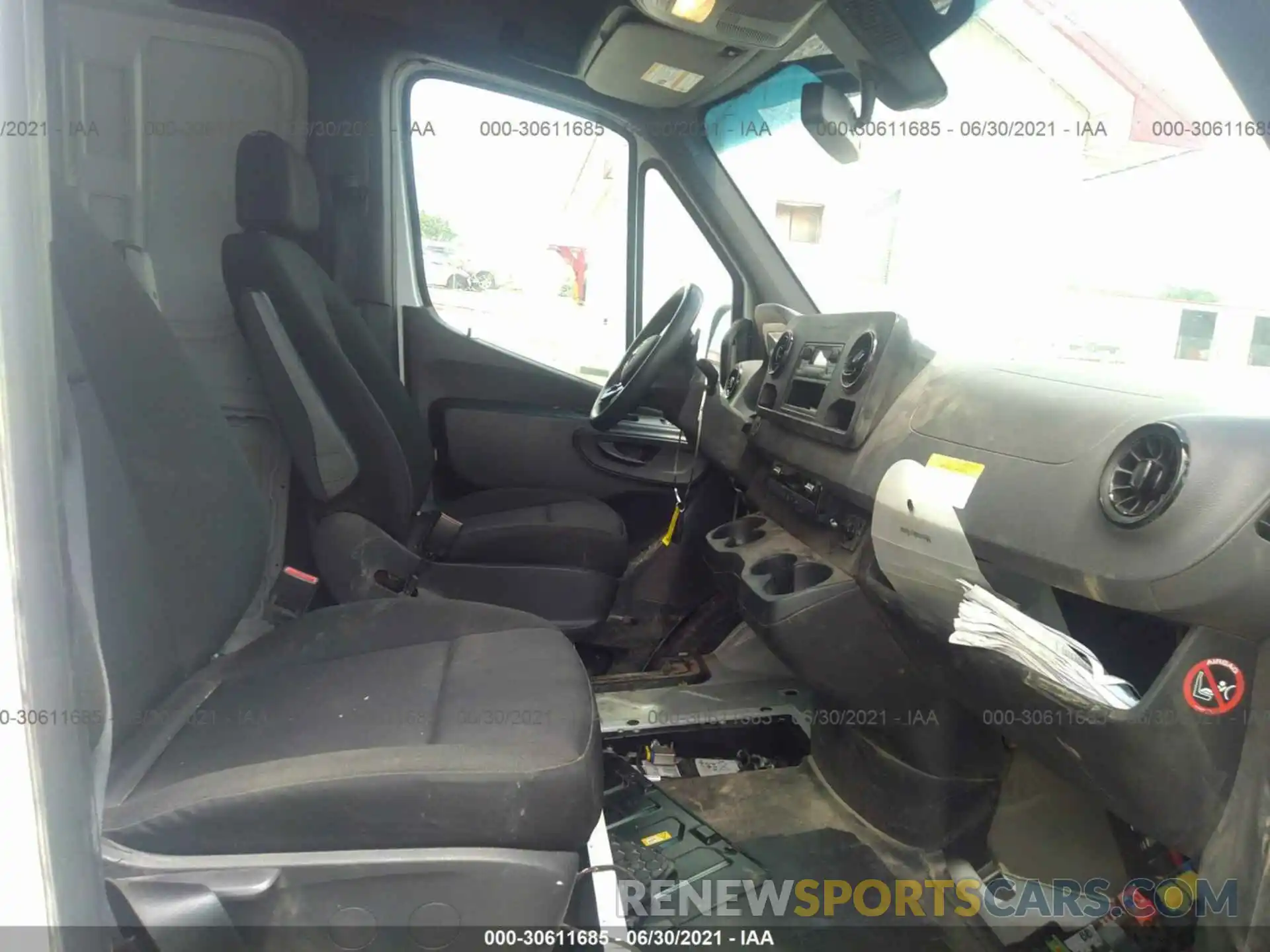 5 Photograph of a damaged car W1W4ECHY3LT035444 MERCEDES-BENZ SPRINTER VAN 2020