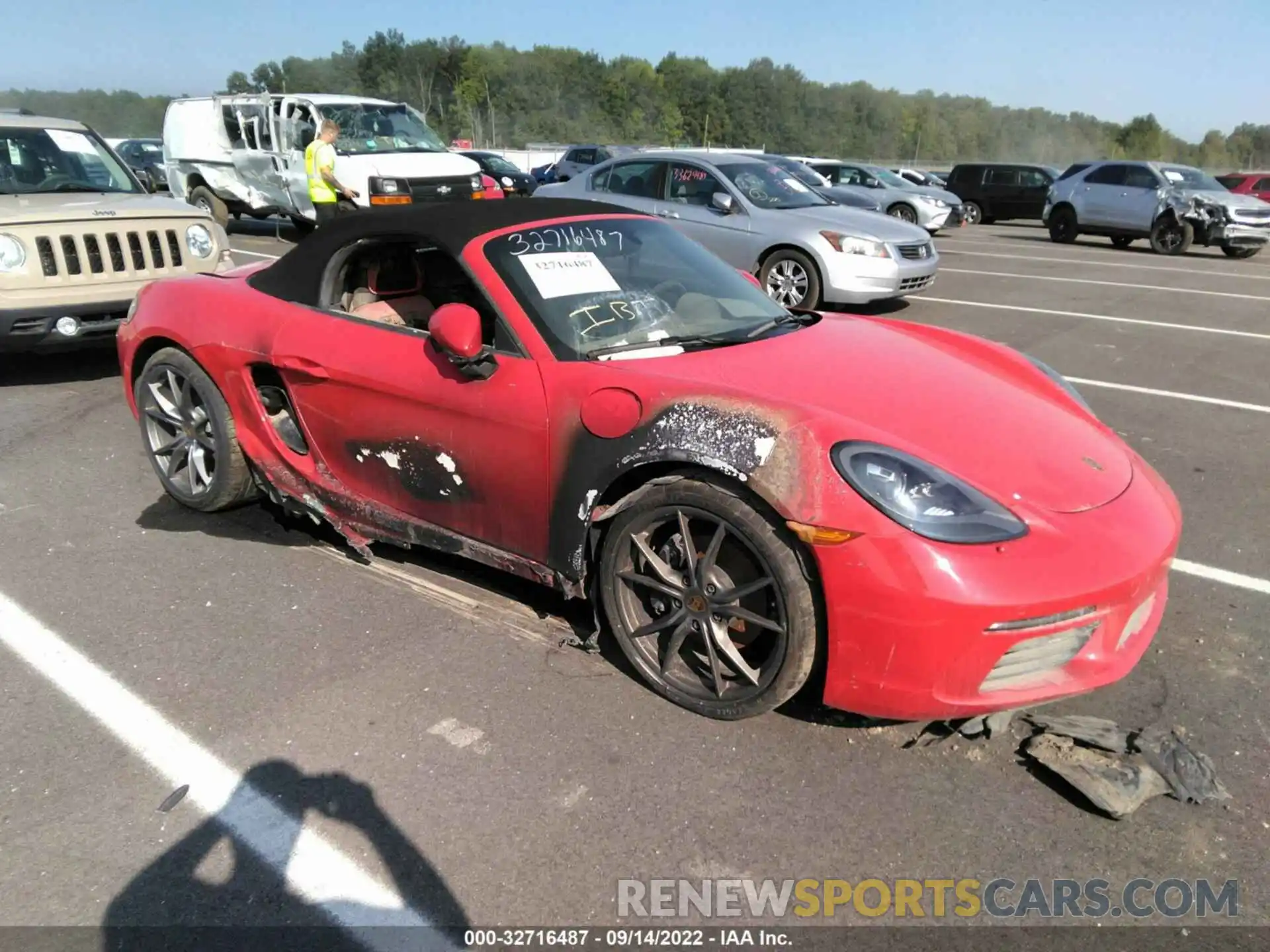 1 Photograph of a damaged car WP0CA2A82KS211492 PORSCHE 718 BOXSTER 2019