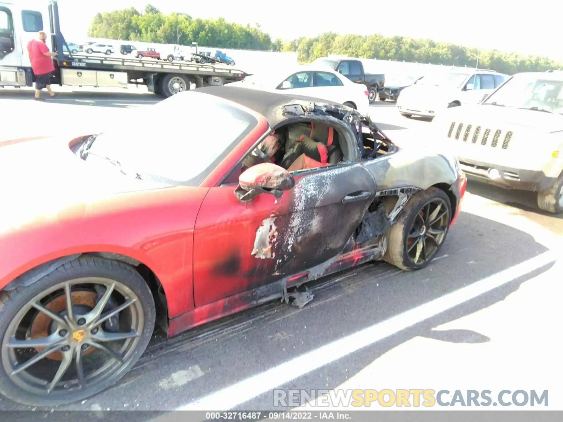 6 Photograph of a damaged car WP0CA2A82KS211492 PORSCHE 718 BOXSTER 2019