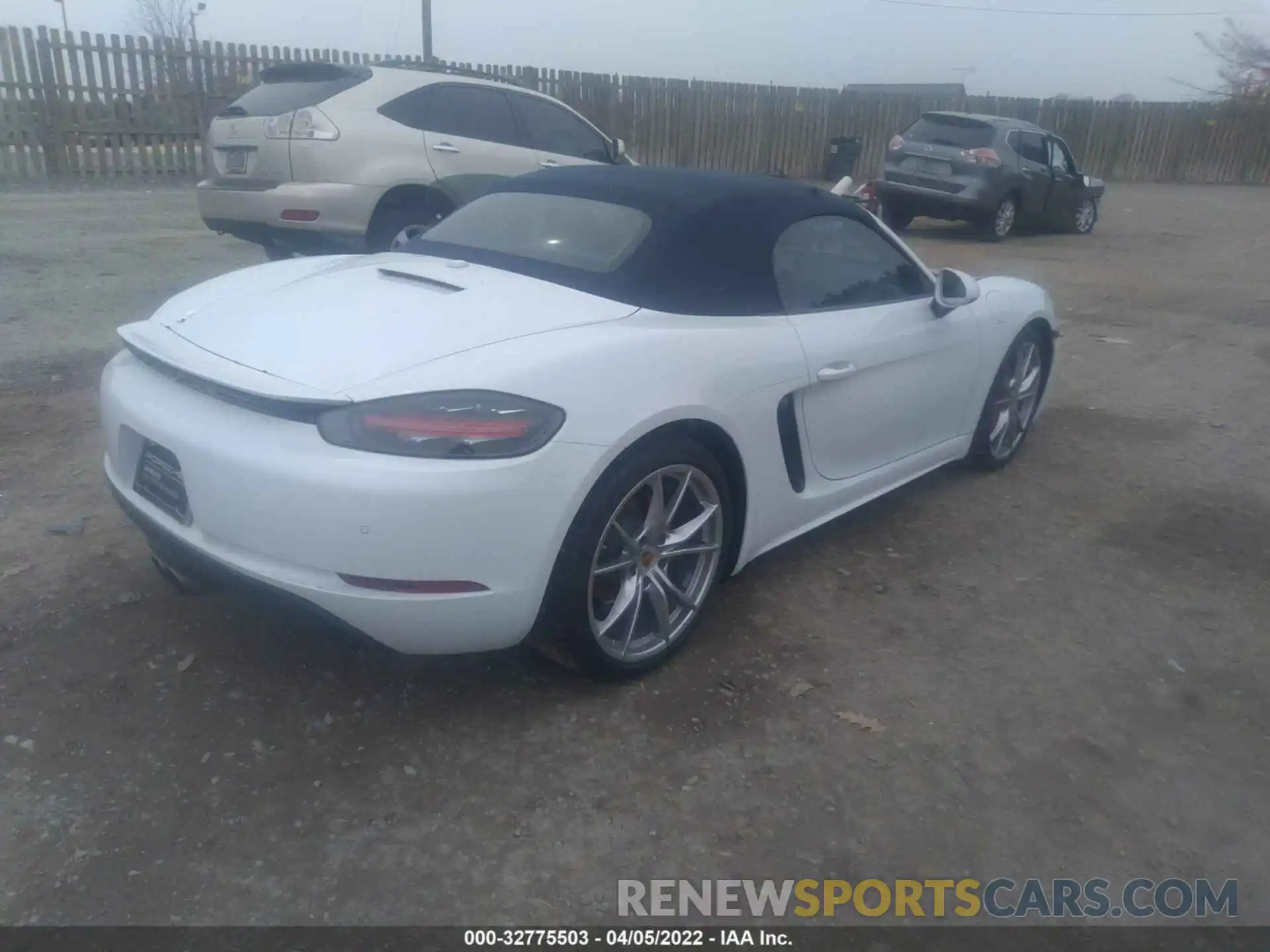 4 Photograph of a damaged car WP0CB2A87KS228530 PORSCHE 718 BOXSTER 2019