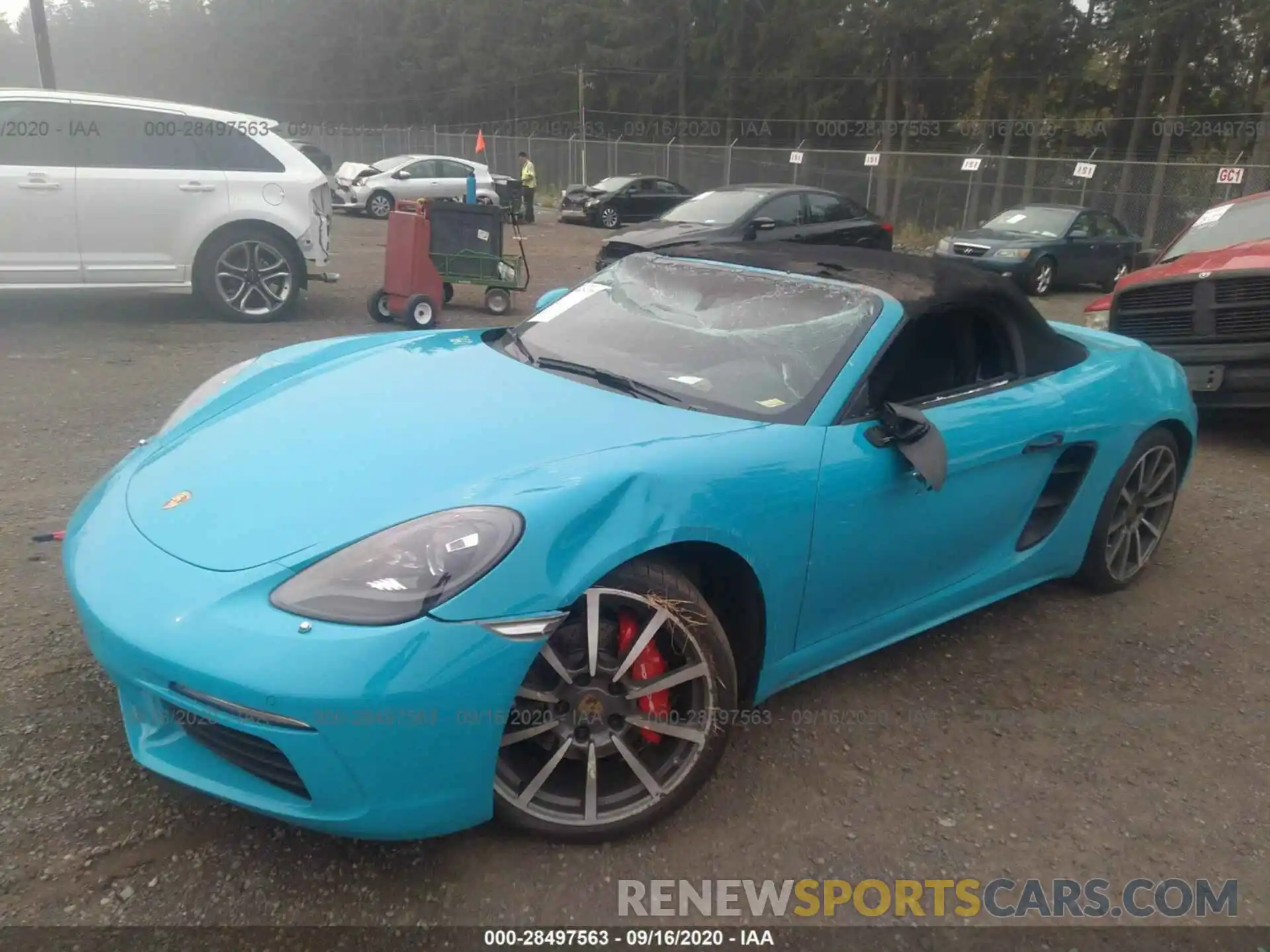 2 Фотография поврежденного автомобиля WP0CB2A89KS228657 PORSCHE 718 BOXSTER 2019