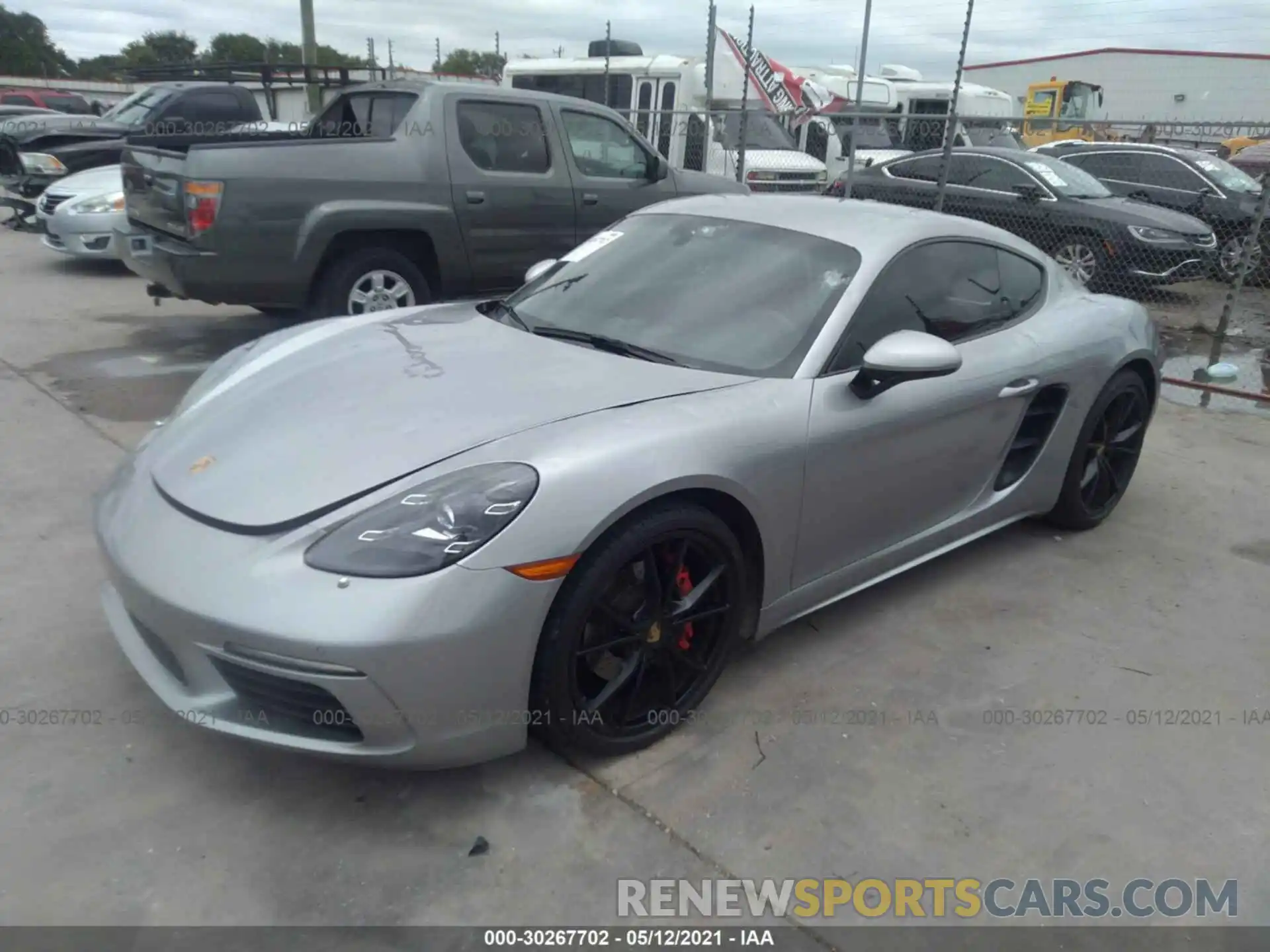 2 Фотография поврежденного автомобиля WP0AB2A81KS278508 PORSCHE 718 CAYMAN 2019