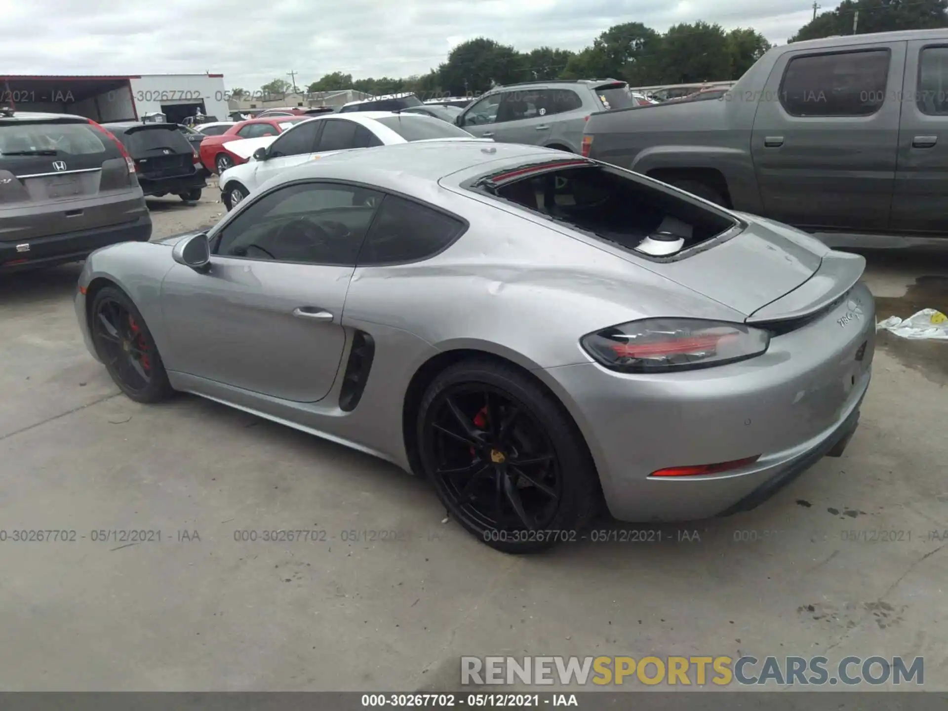 3 Photograph of a damaged car WP0AB2A81KS278508 PORSCHE 718 CAYMAN 2019