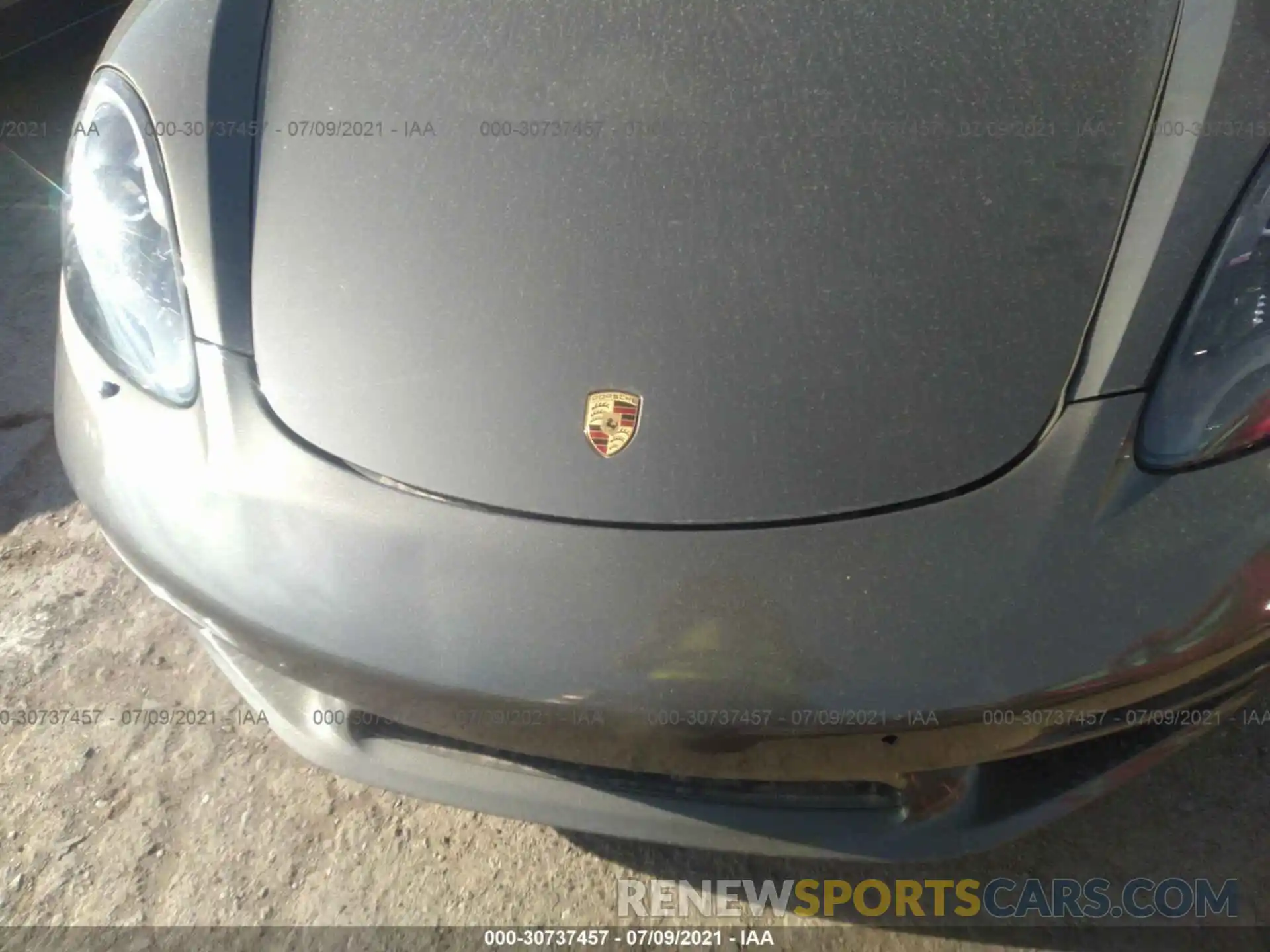 10 Photograph of a damaged car WP0AB2A83KS278252 PORSCHE 718 CAYMAN 2019