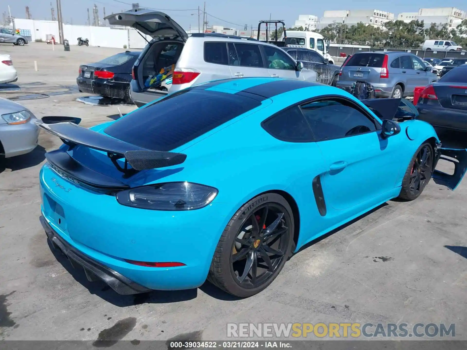 4 Фотография поврежденного автомобиля WP0AB2A87KS278142 PORSCHE 718 CAYMAN 2019