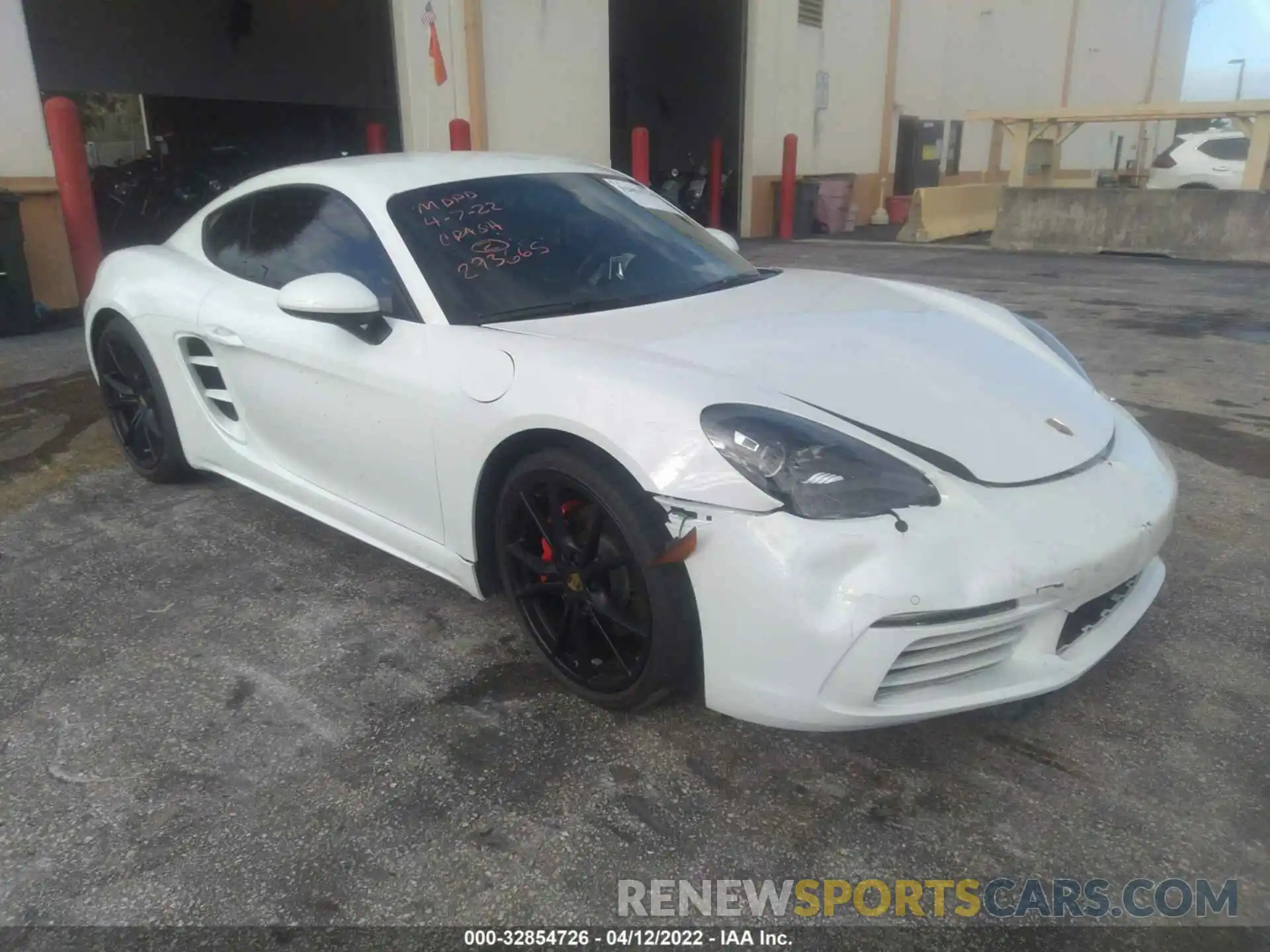 1 Photograph of a damaged car WP0AA2A85LK260906 PORSCHE 718 CAYMAN 2020