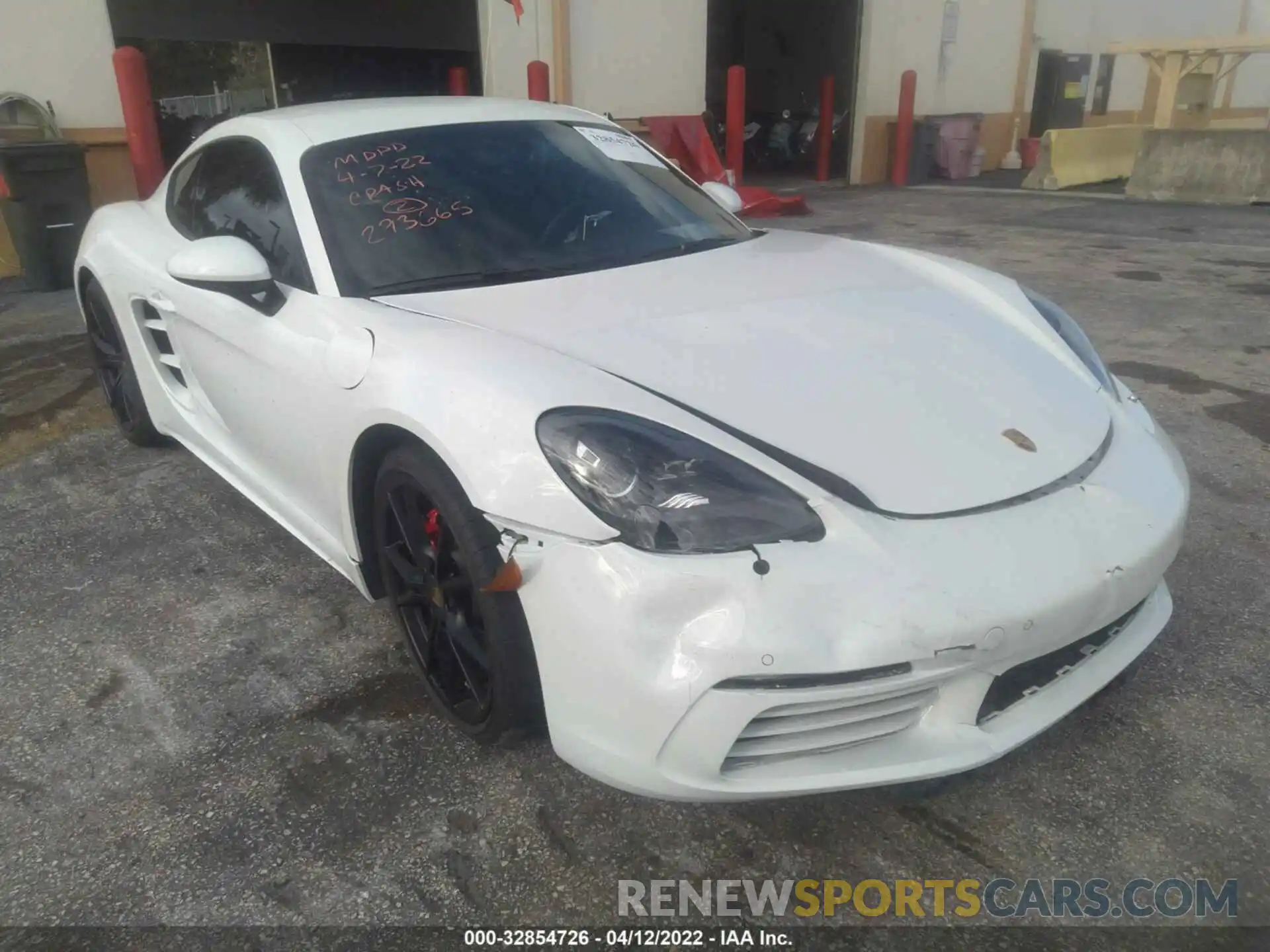 6 Photograph of a damaged car WP0AA2A85LK260906 PORSCHE 718 CAYMAN 2020