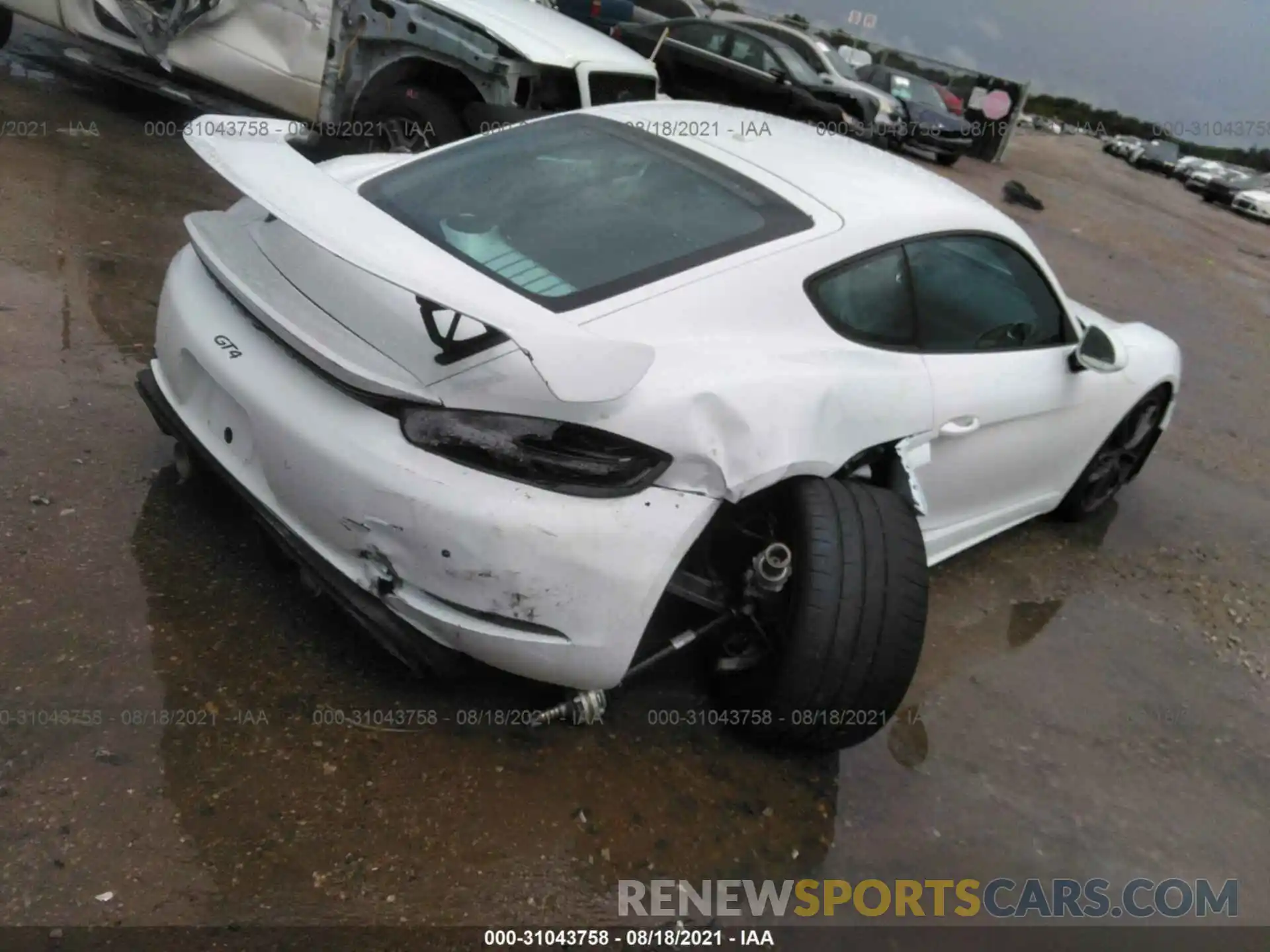 4 Photograph of a damaged car WP0AC2A81LS289250 PORSCHE 718 CAYMAN 2020